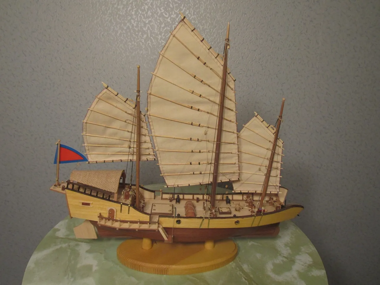 Модель корабля Red Dragon - Верфь на Столе