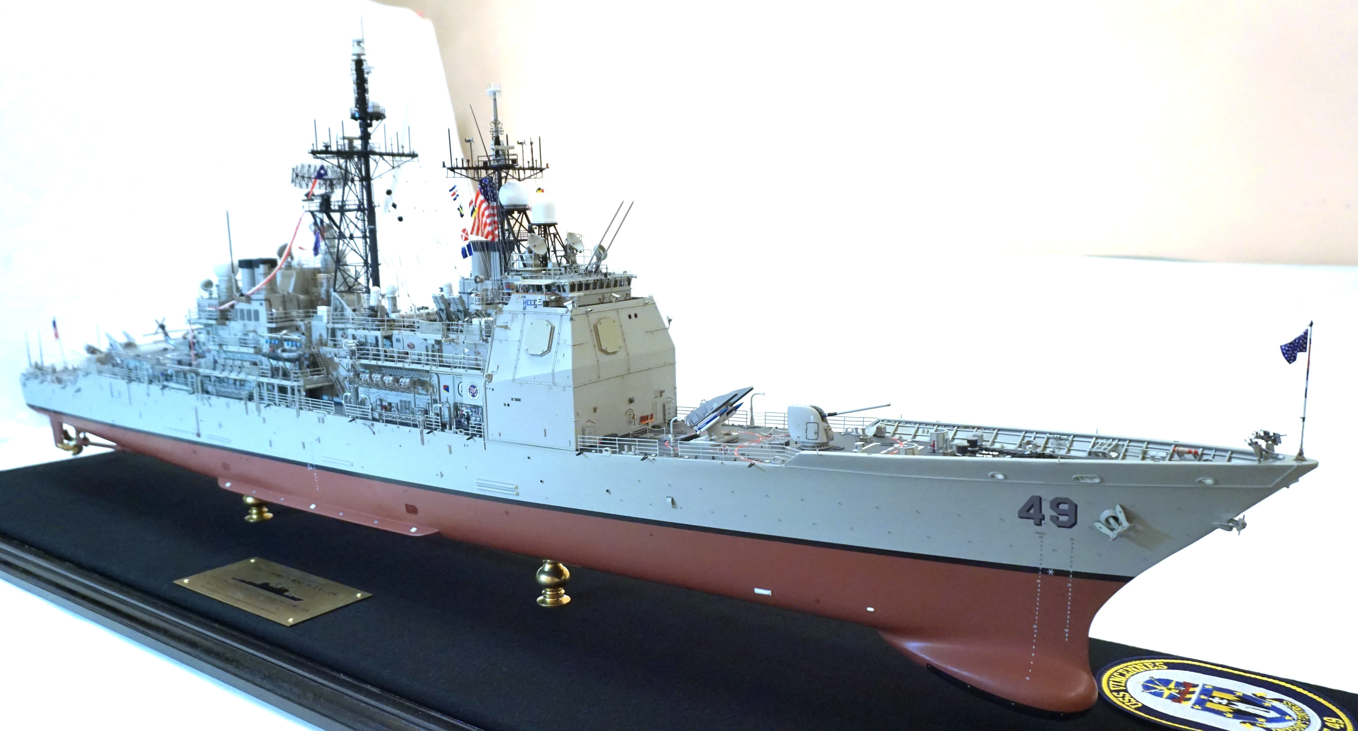Модель корабля USS Vincennes (CG-49) - Верфь на Столе