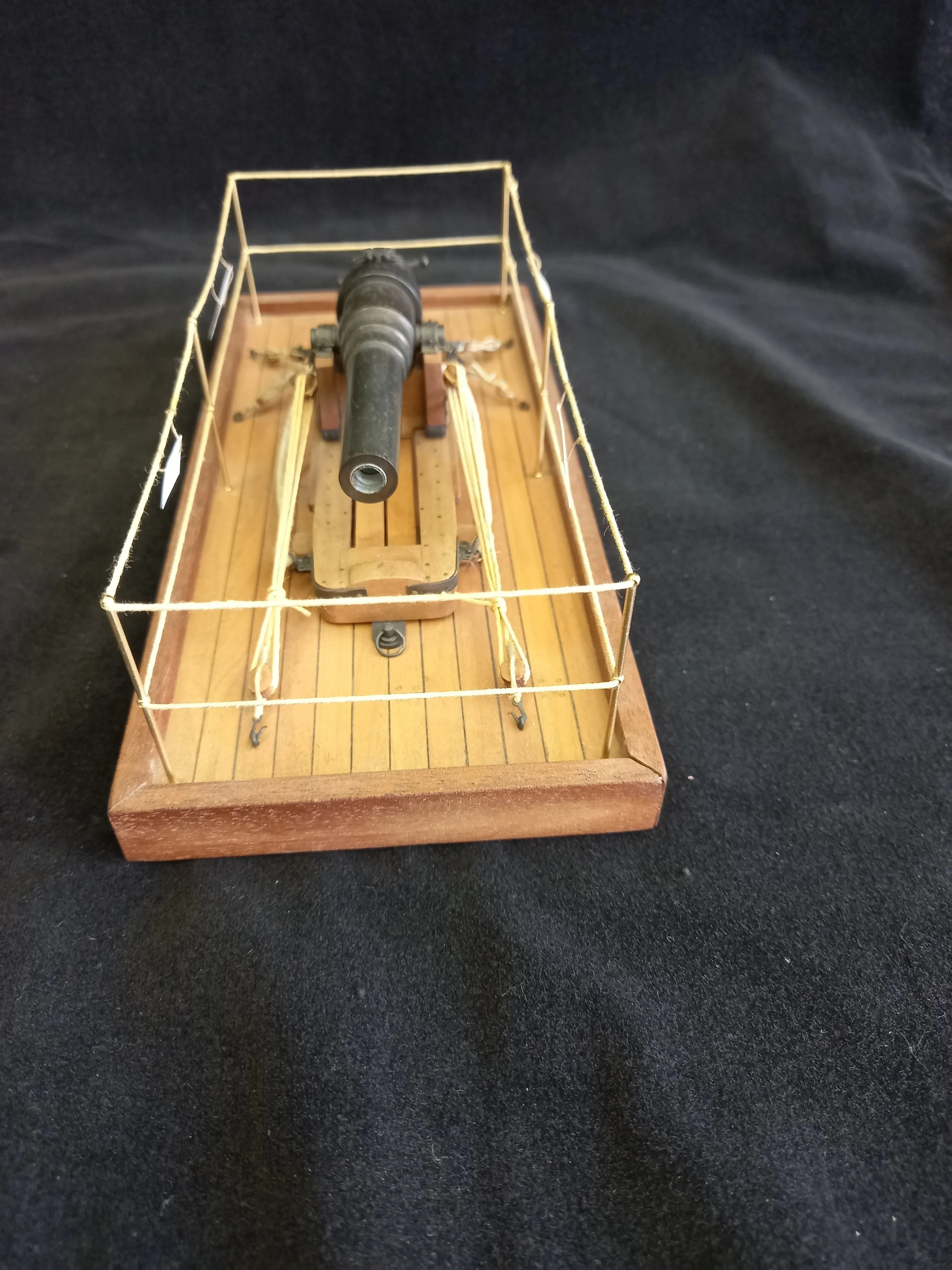 Модель корабля 7-дюймовая пушка Армстронга обр. 1864 г. на морском станке - Верфь на Столе