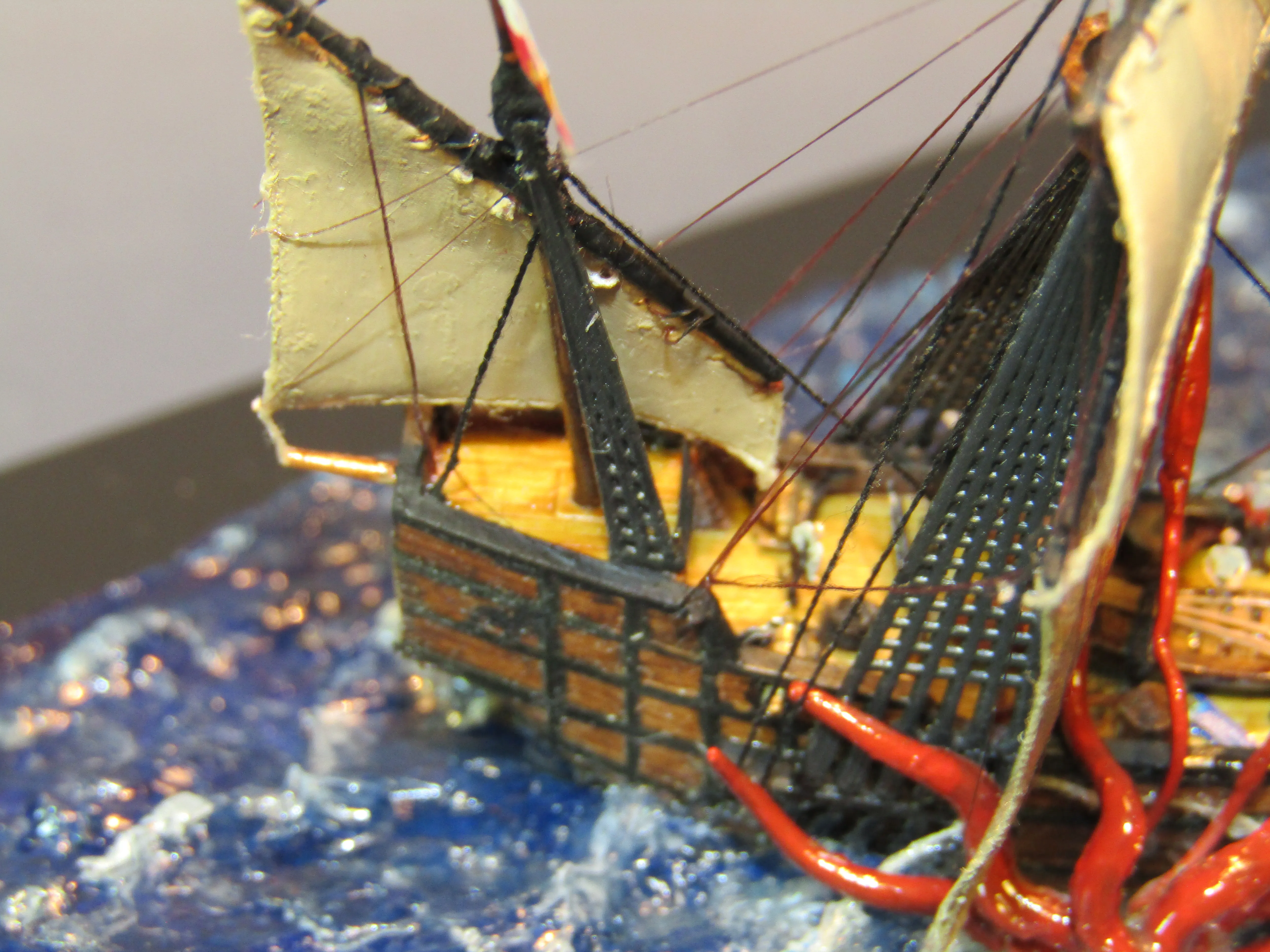 Модель корабля Каракка “Santa Maria” и Кракен - Верфь на Столе