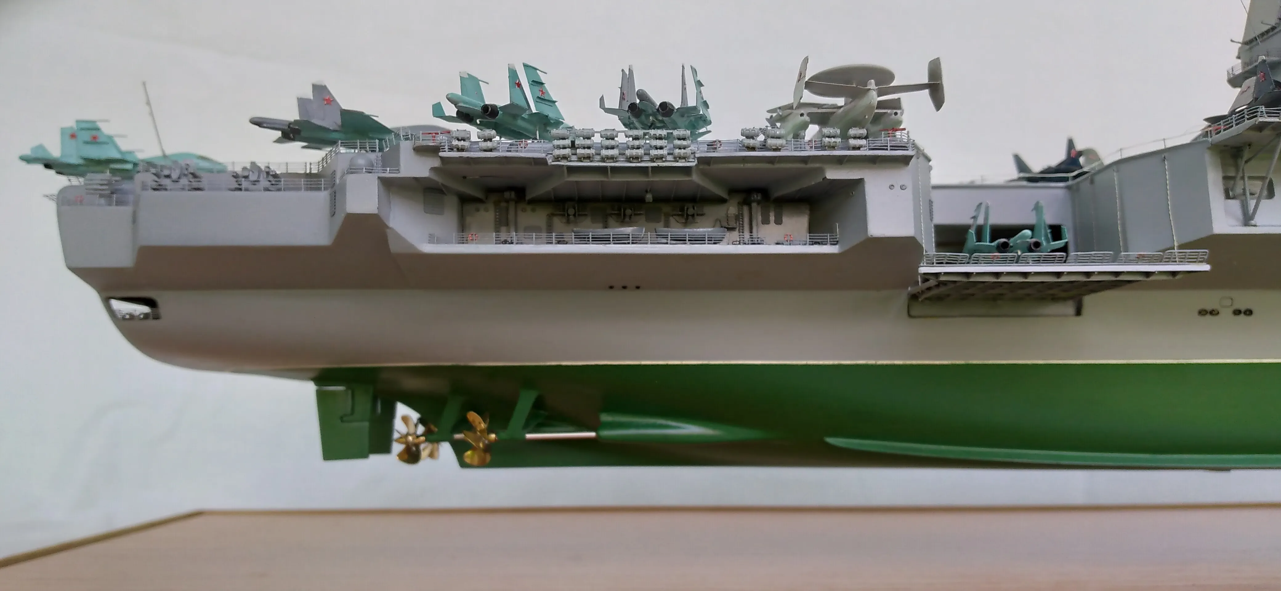 Модель корабля Авианесущий крейсер "Ульяновск" - Верфь на Столе