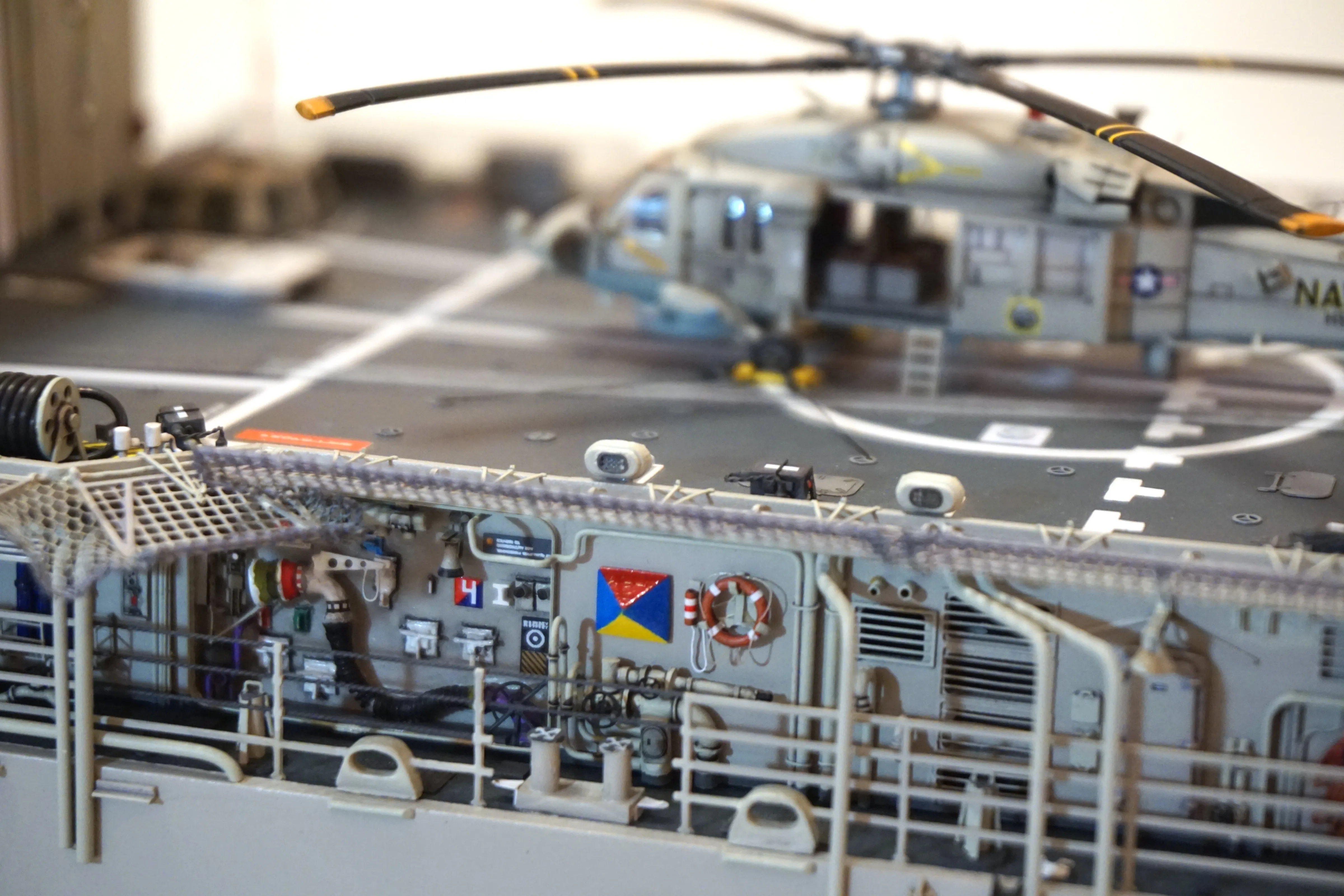 Модель корабля USS Vincennes (CG-49) - Верфь на Столе