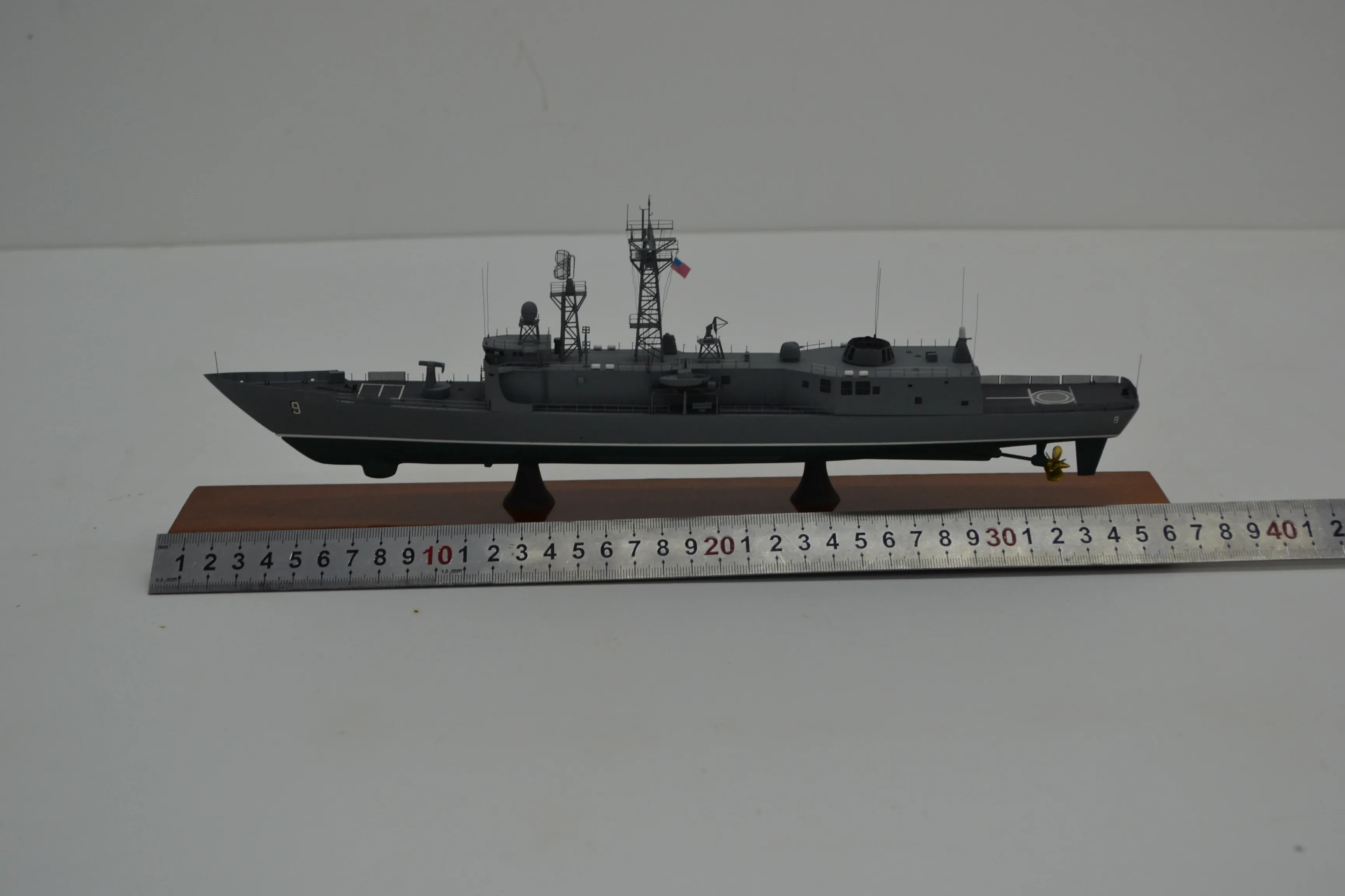 Модель корабля Фрегат FFG-9 «Уодсуорт» - Верфь на Столе
