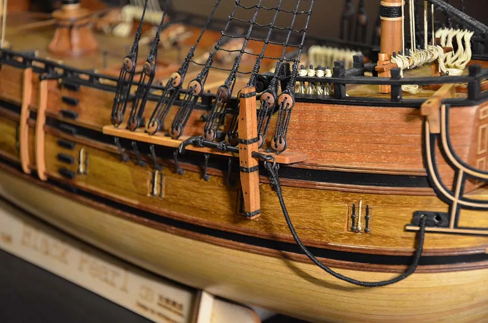 Черная Жемчужина, большая версия + (Полный набор инструментов, клея и лак) Черная Жемчужина, большая версия + (Полный набор инструментов, клея и лак)