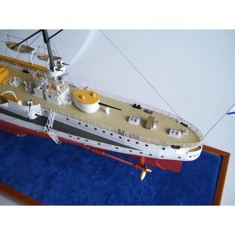 Модель из бумаги броненосный крейсер І ранга "Баян", Россия 1903 г Модель из бумаги броненосный крейсер І ранга "Баян", Россия 1903 г