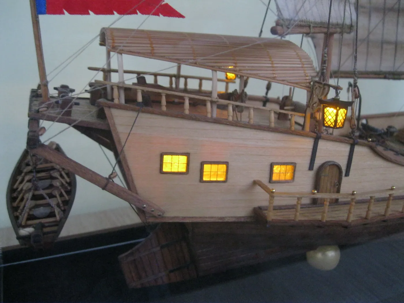 Модель корабля Джонка „RED DRAGON“  - Верфь на Столе