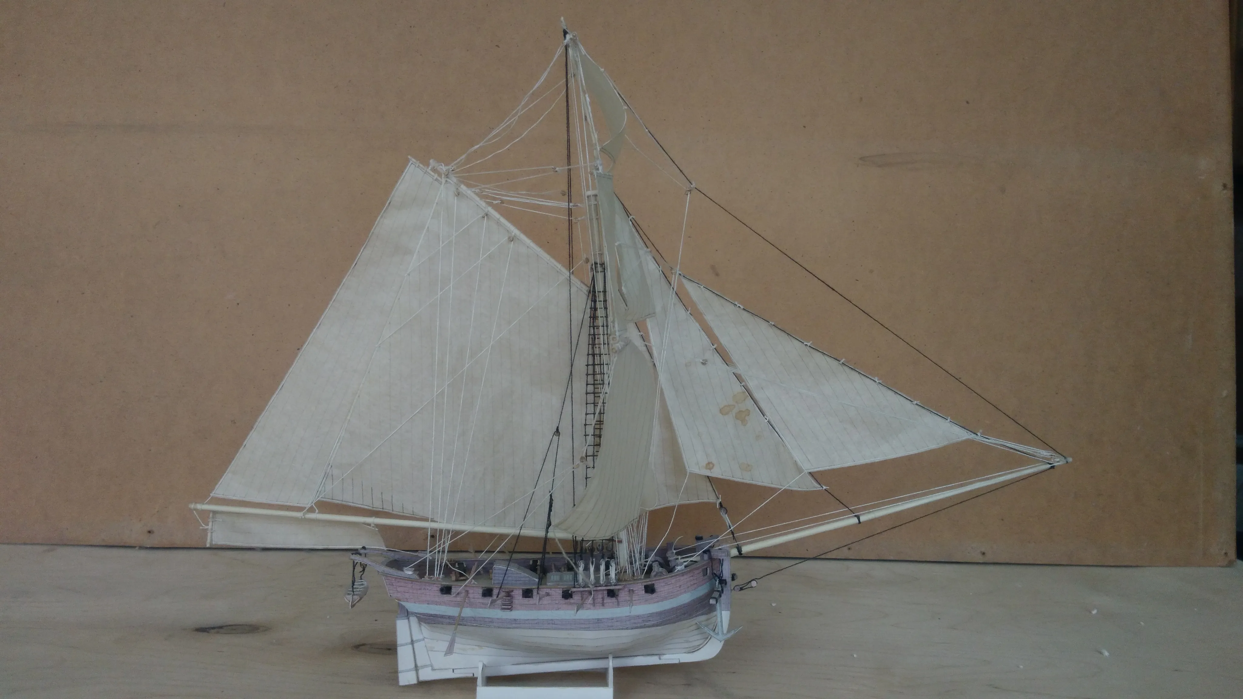 Модель корабля Английский парусный корабль 18 века HUNTER - Верфь на Столе