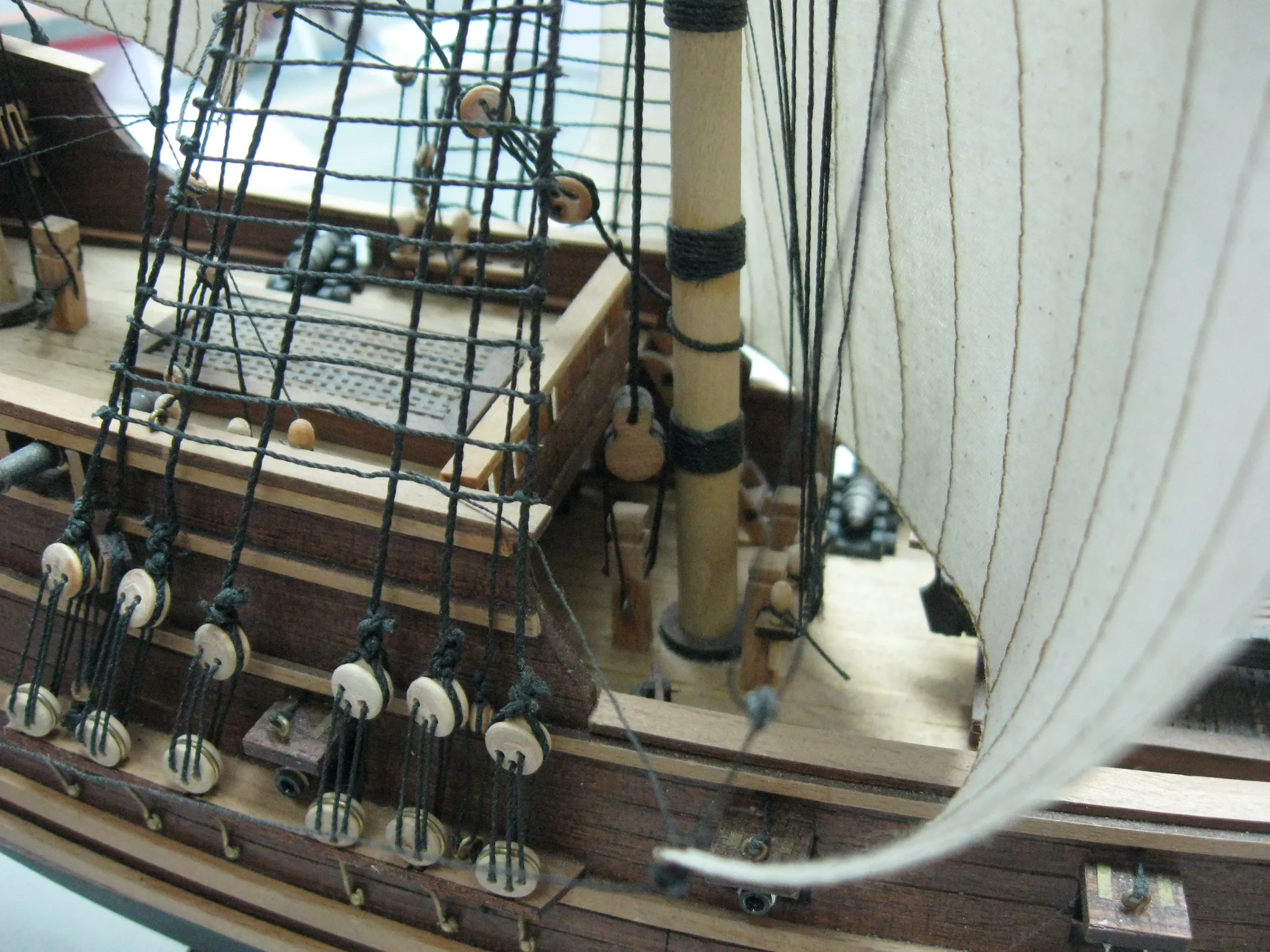 Модель корабля Галеон Золотая Лань - Верфь на Столе