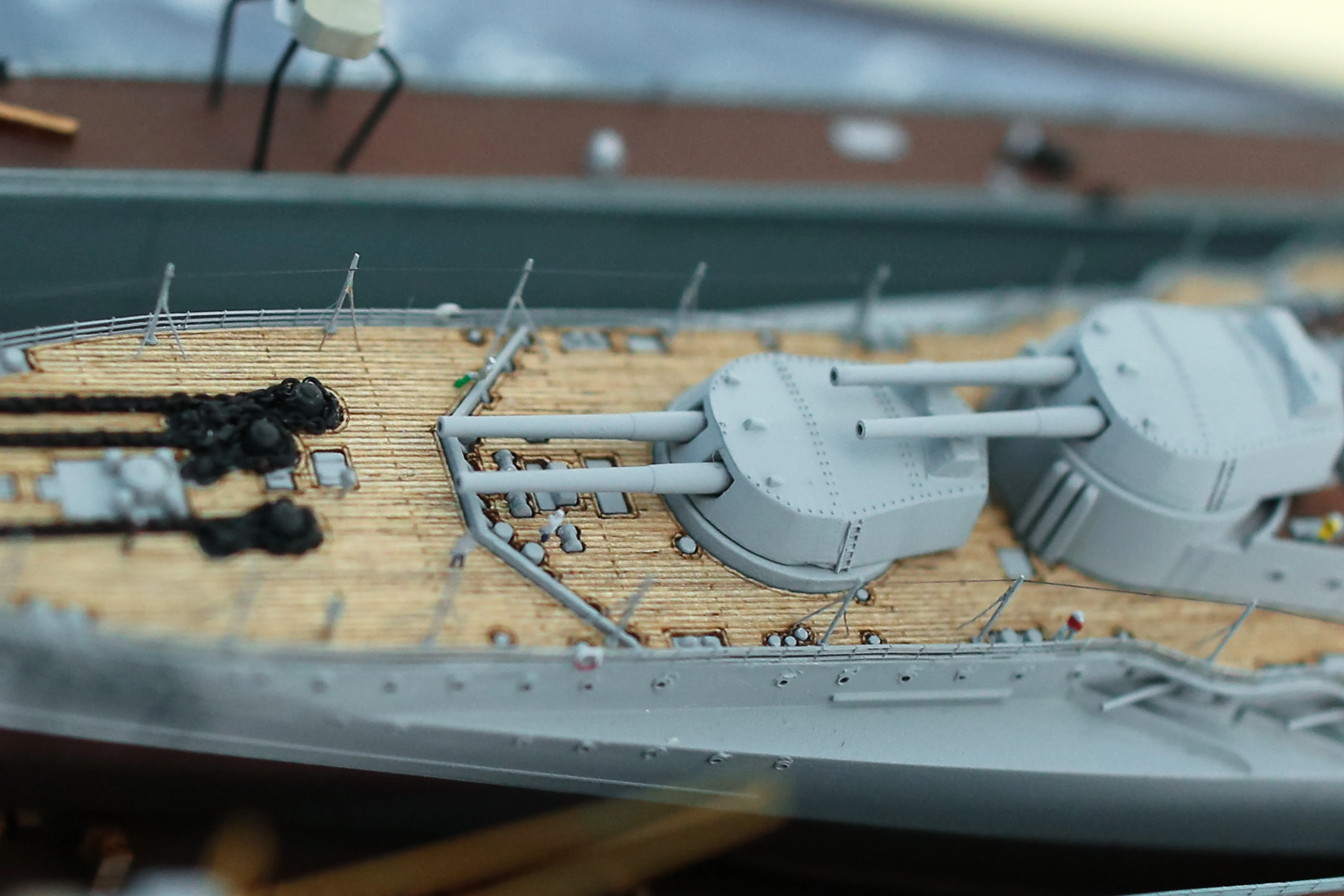 Модель корабля Линкор "Квин Элизабет" в доке - Верфь на Столе