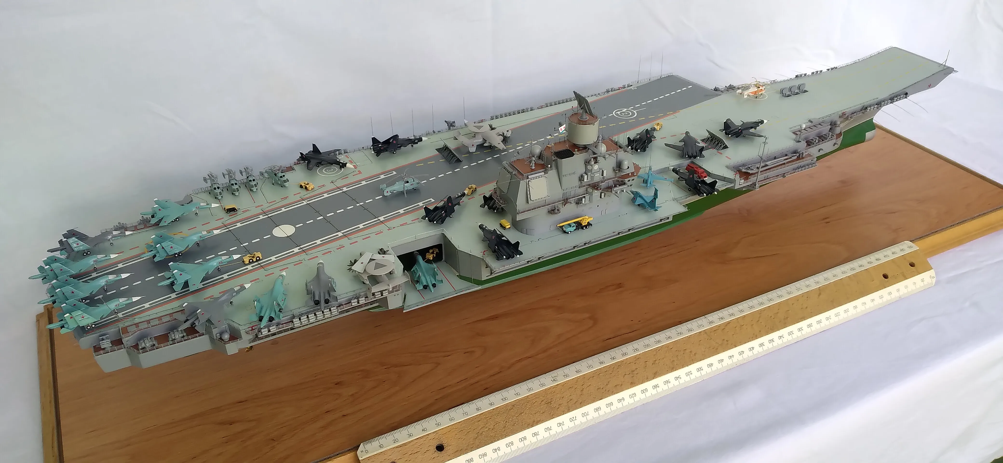 Модель корабля Авианесущий крейсер "Ульяновск" - Верфь на Столе