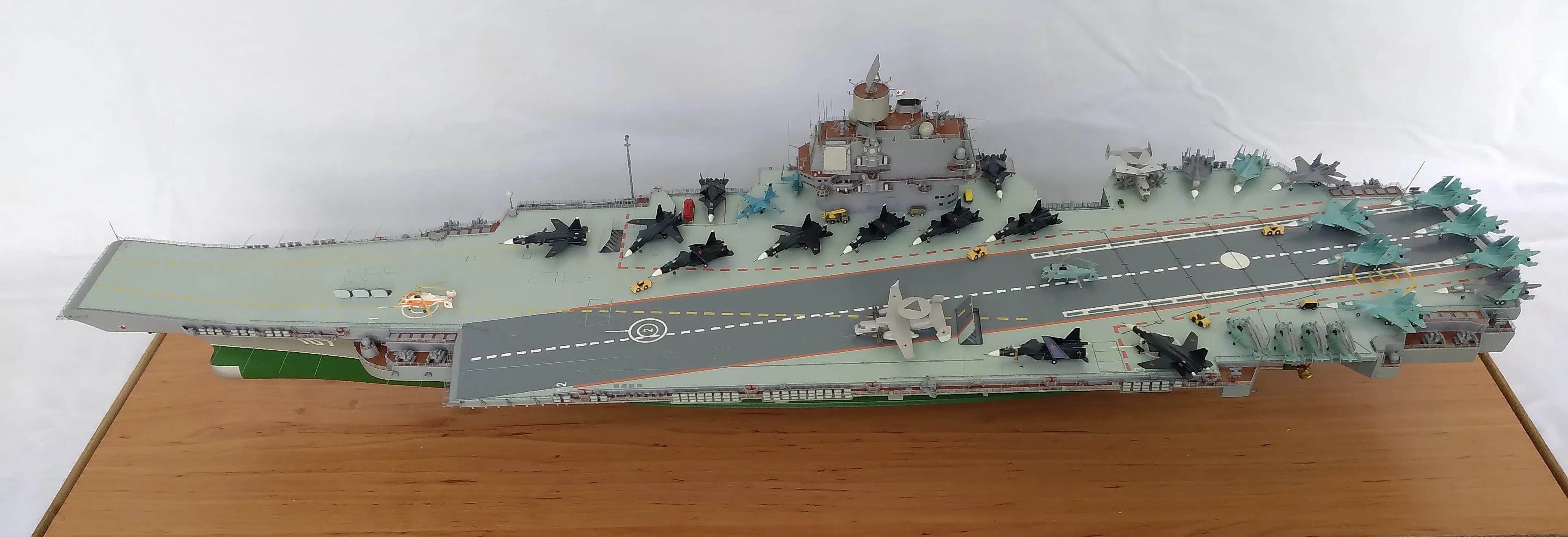 Модель корабля Авианесущий крейсер "Ульяновск" - Верфь на Столе