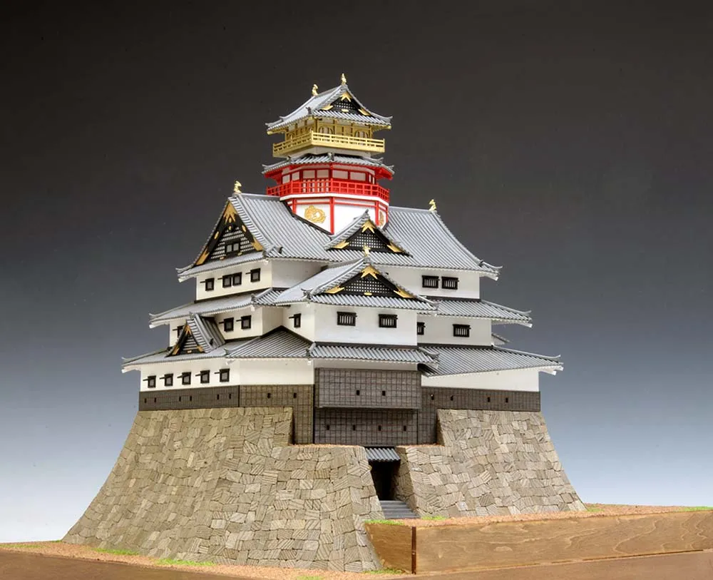Замок Azuchi (улучшенная версия) Замок Azuchi (улучшенная версия)