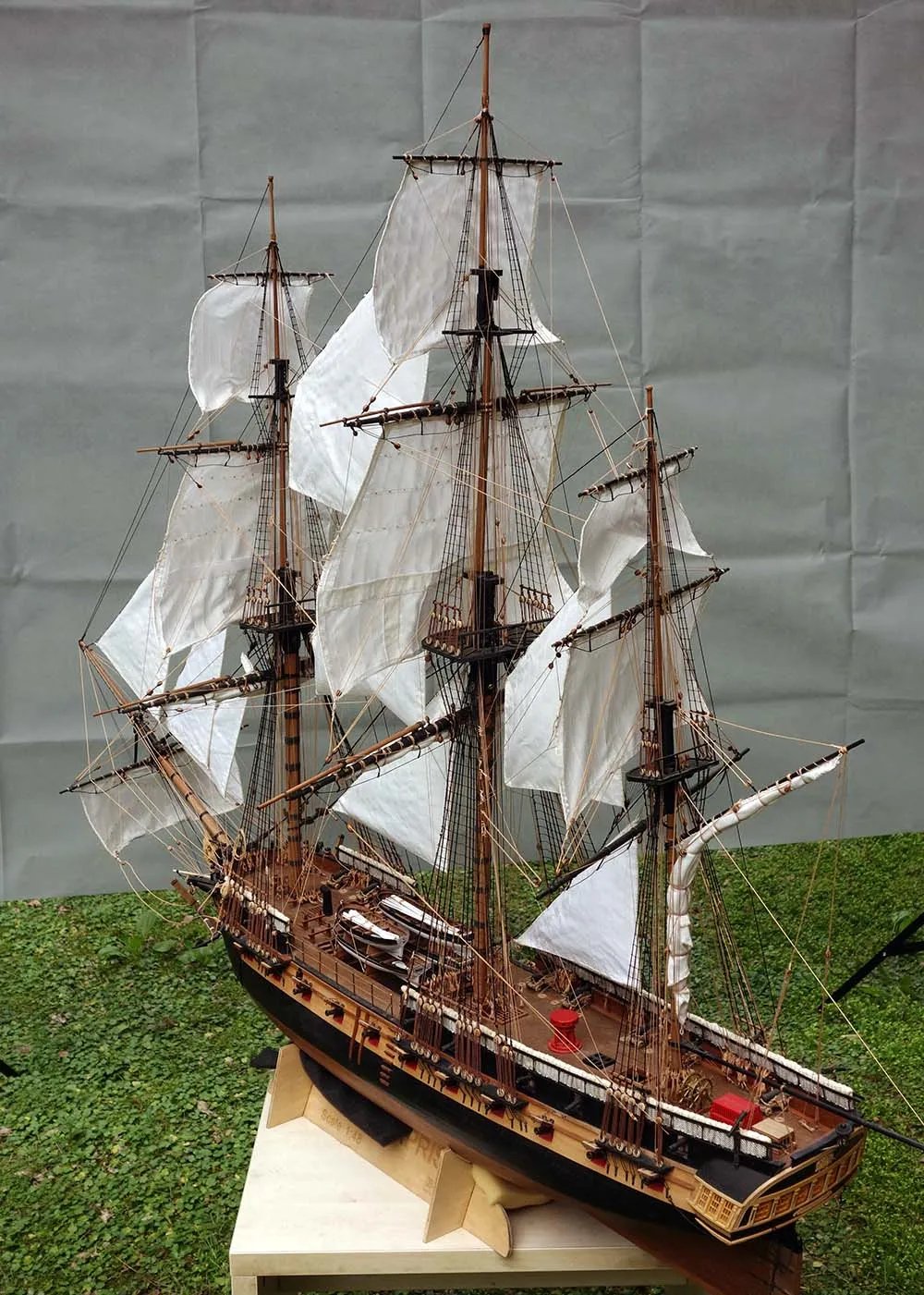 модель корабля для сборки HMS Surprise (полная версия) модель корабля для сборки HMS Surprise (полная версия)