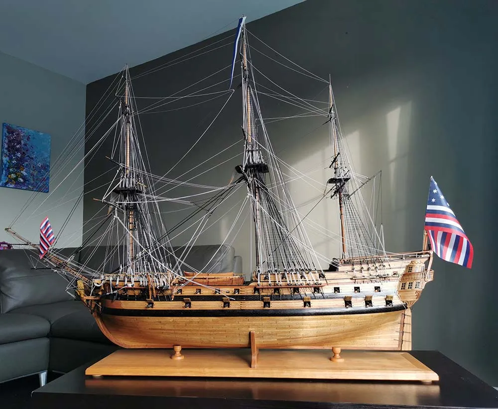модель корабля для сборки Bonhomme Richard 1779 версия вишня-груша