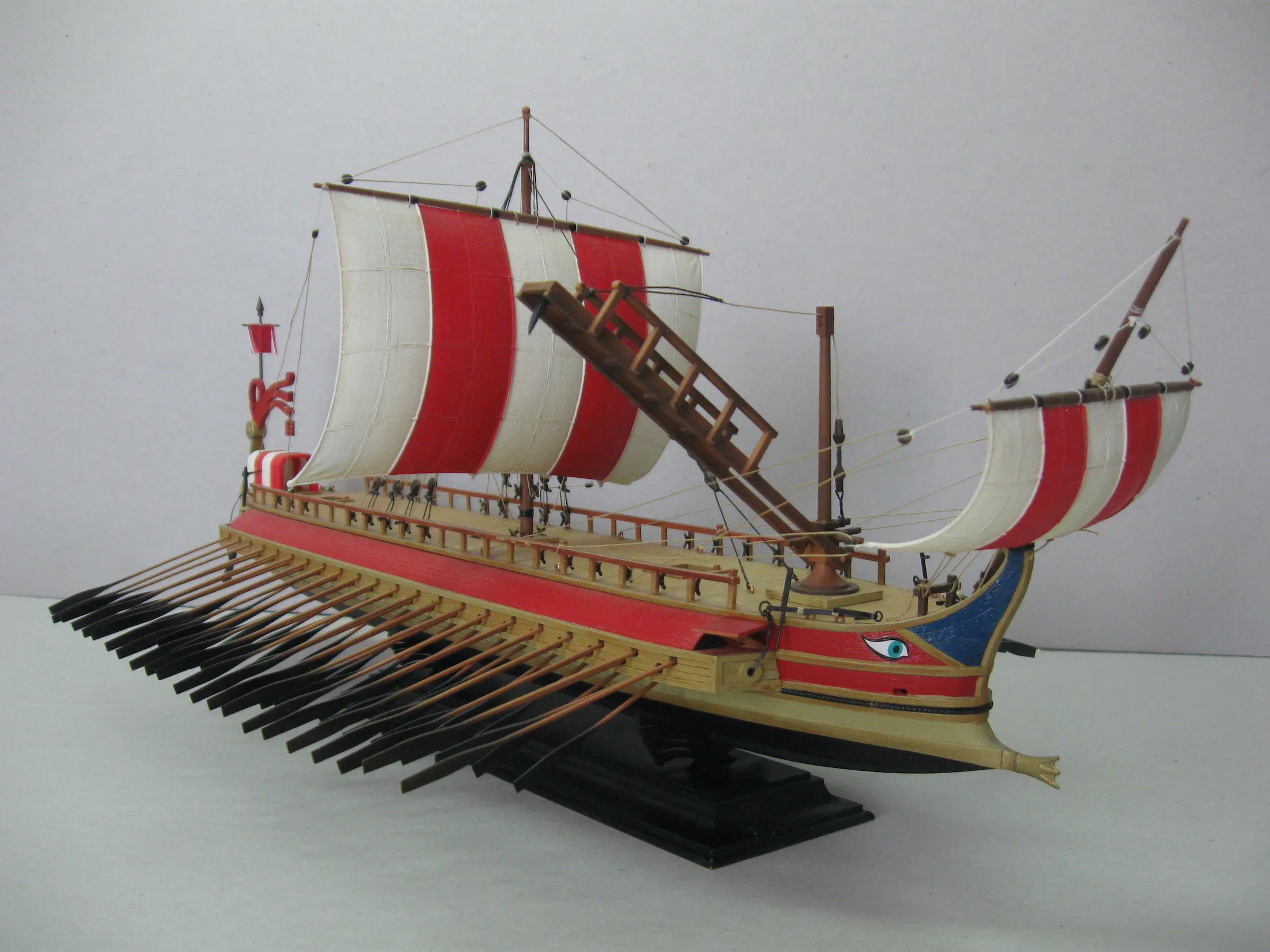 Модель корабля Римская трирема - Верфь на Столе