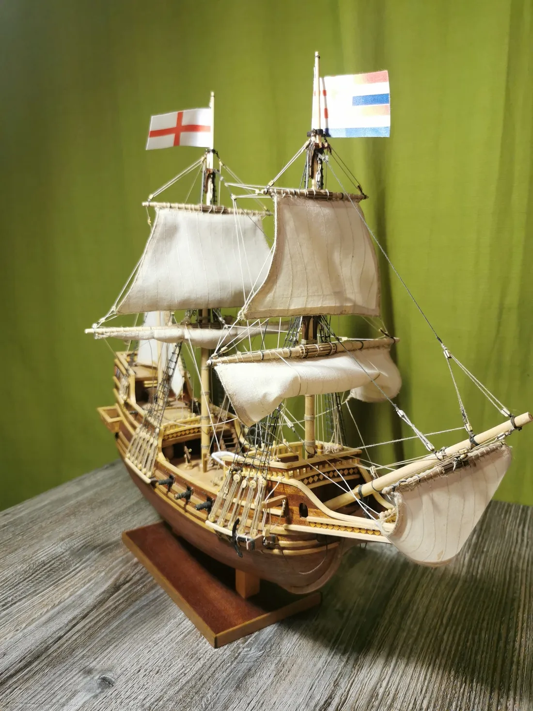 Модель корабля Золотая Лань - Верфь на Столе
