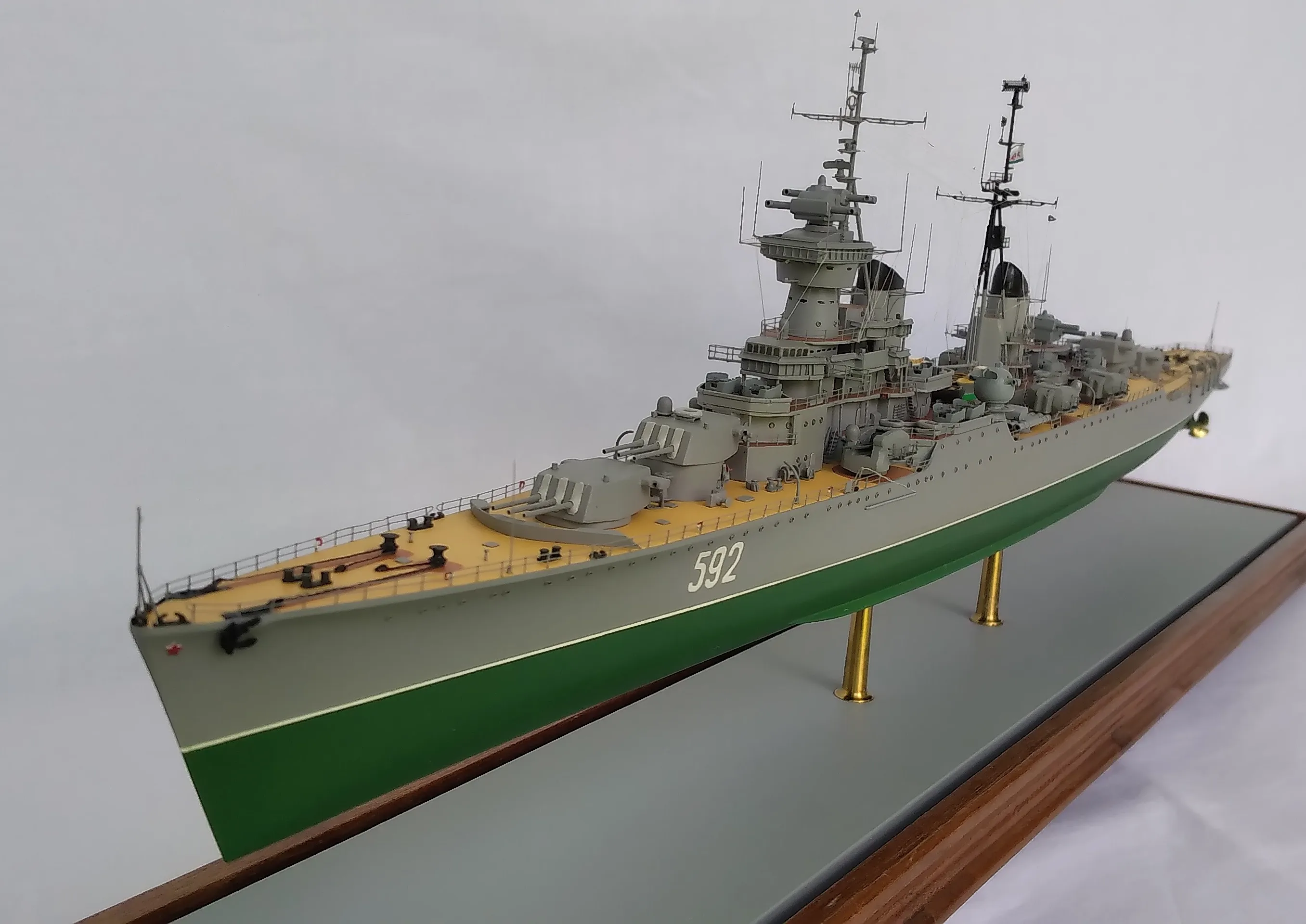 Модель корабля Артиллерийский крейсер "Адмирал Нахимов" - Верфь на Столе