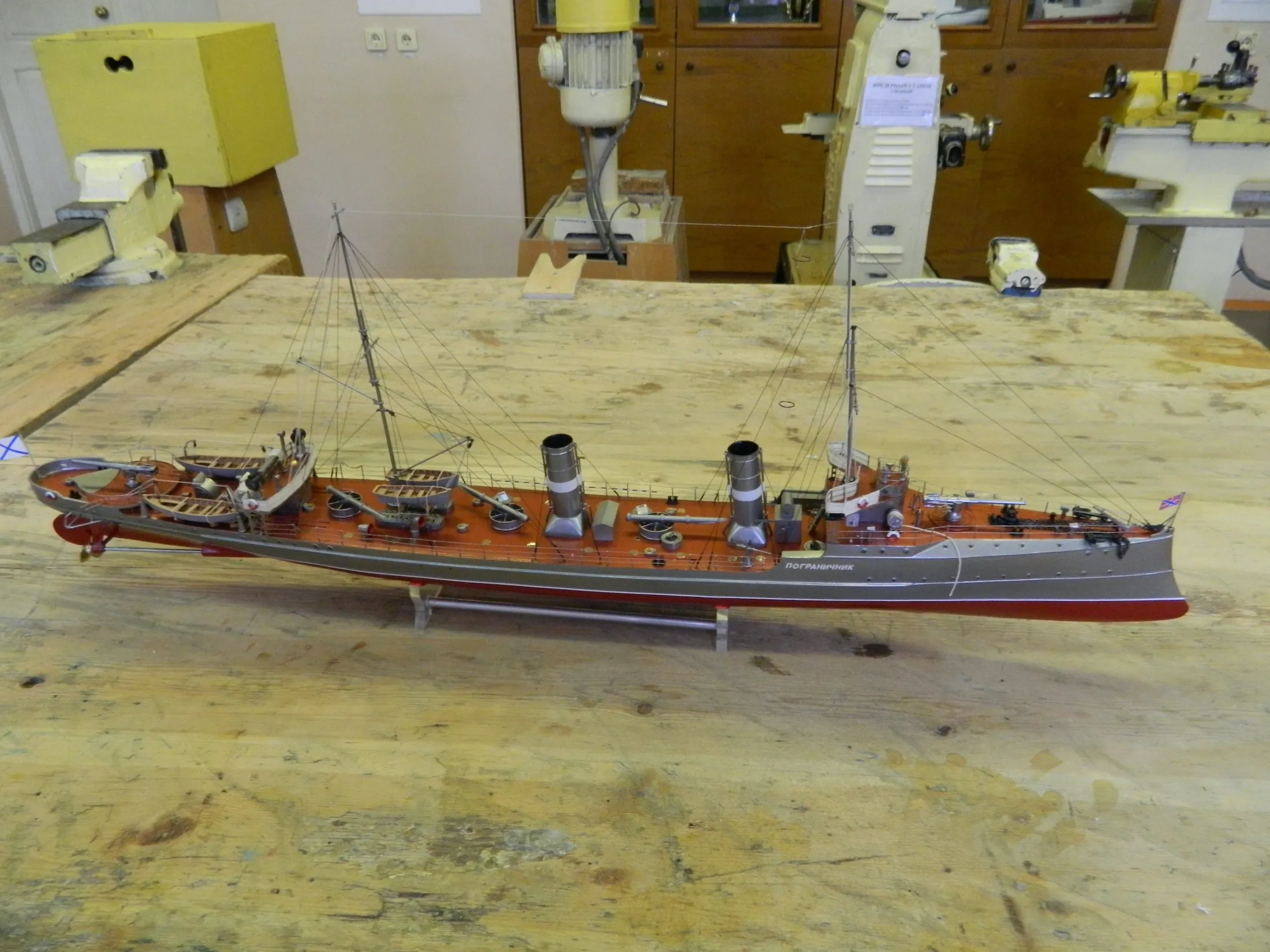 Модель корабля Эсминец «Пограничник» - Верфь на Столе