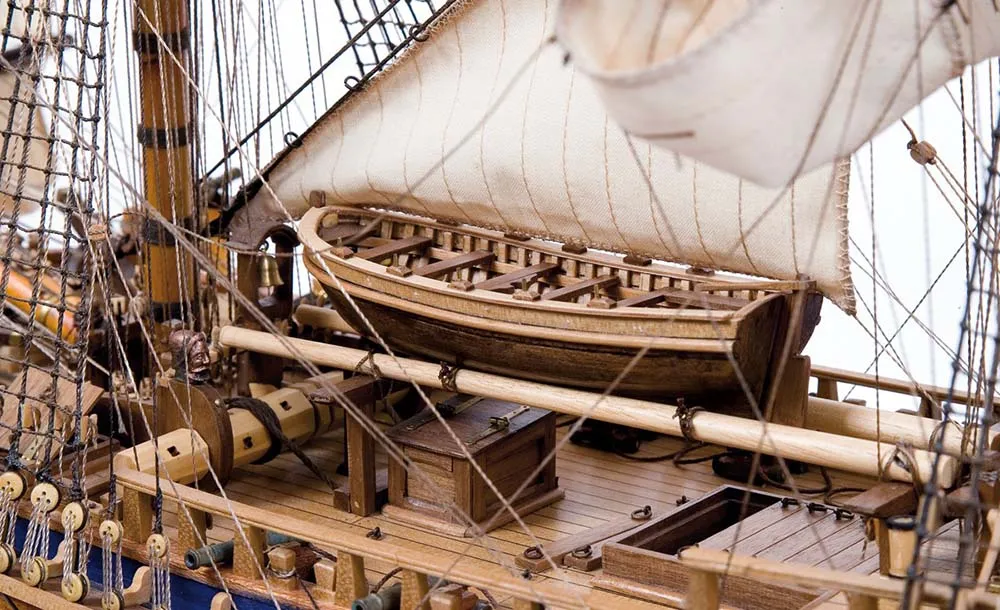 Барк Endeavour + (Полный набор инструментов, клея и краски)