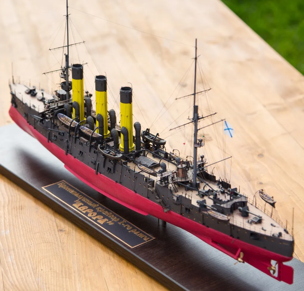 Модель корабля Бронепалубный крейсер I-го ранга "АВРОРА" - Верфь на Столе