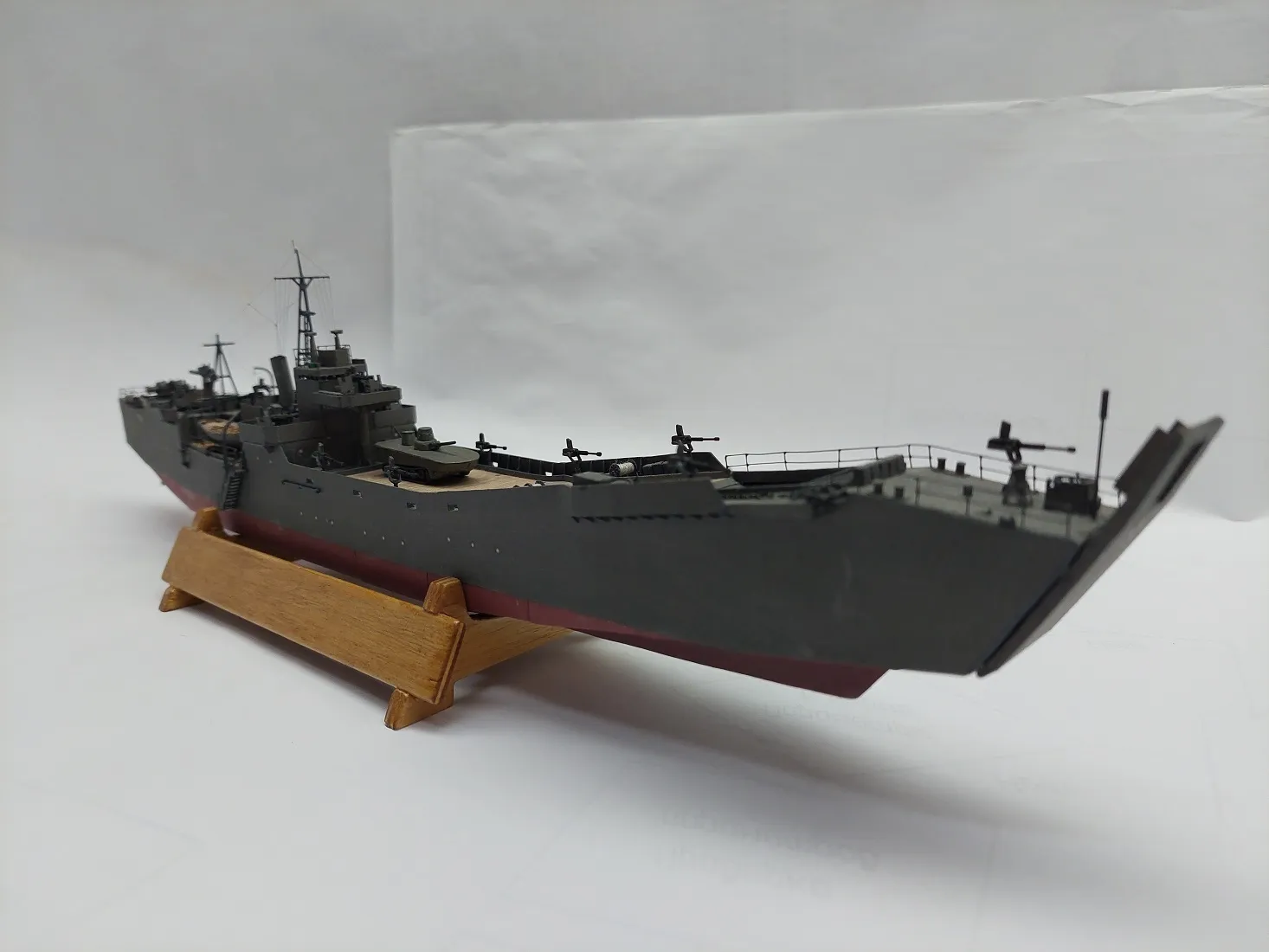 Модель корабля Танкодесантный корабль тип SBT - Верфь на Столе