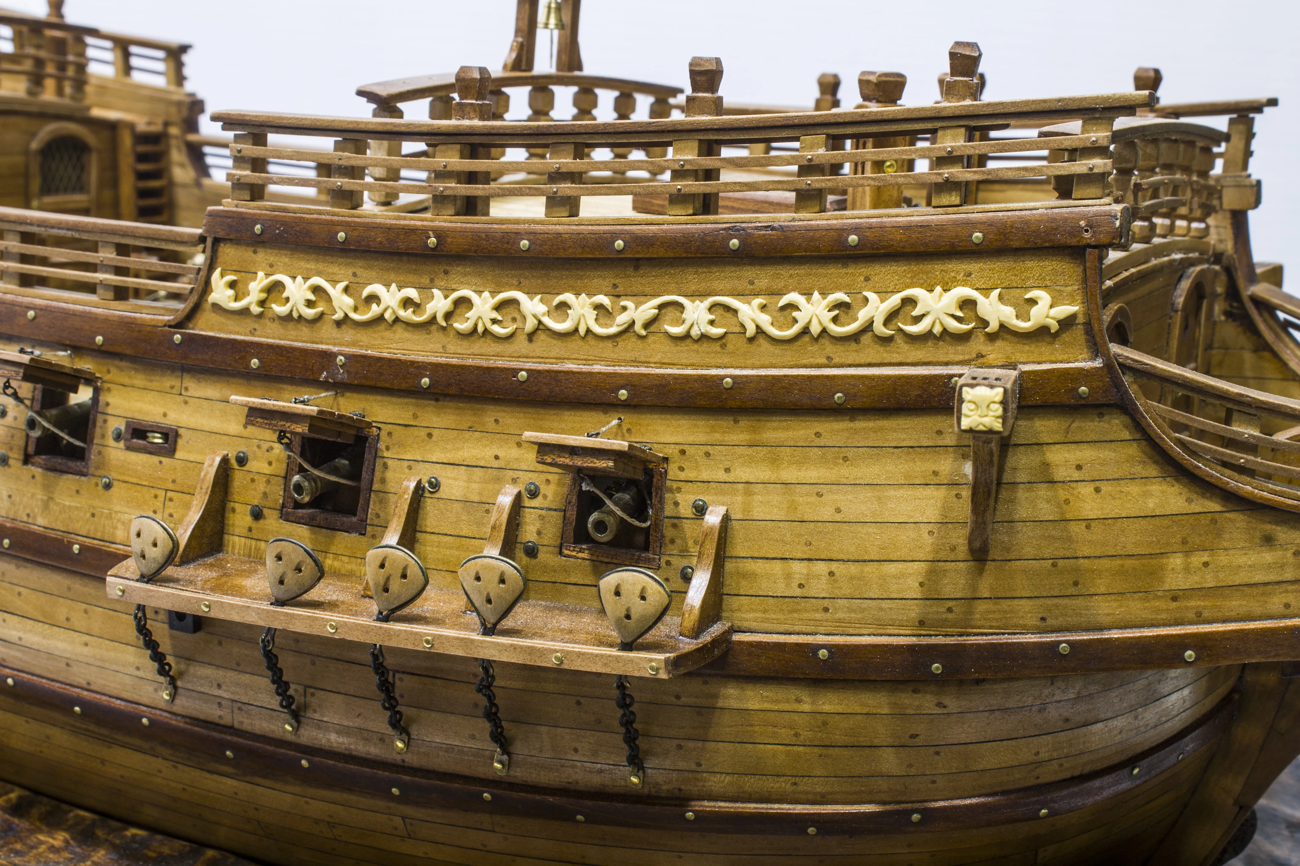 Модель корабля Английский галеон 16-го века  - Верфь на Столе