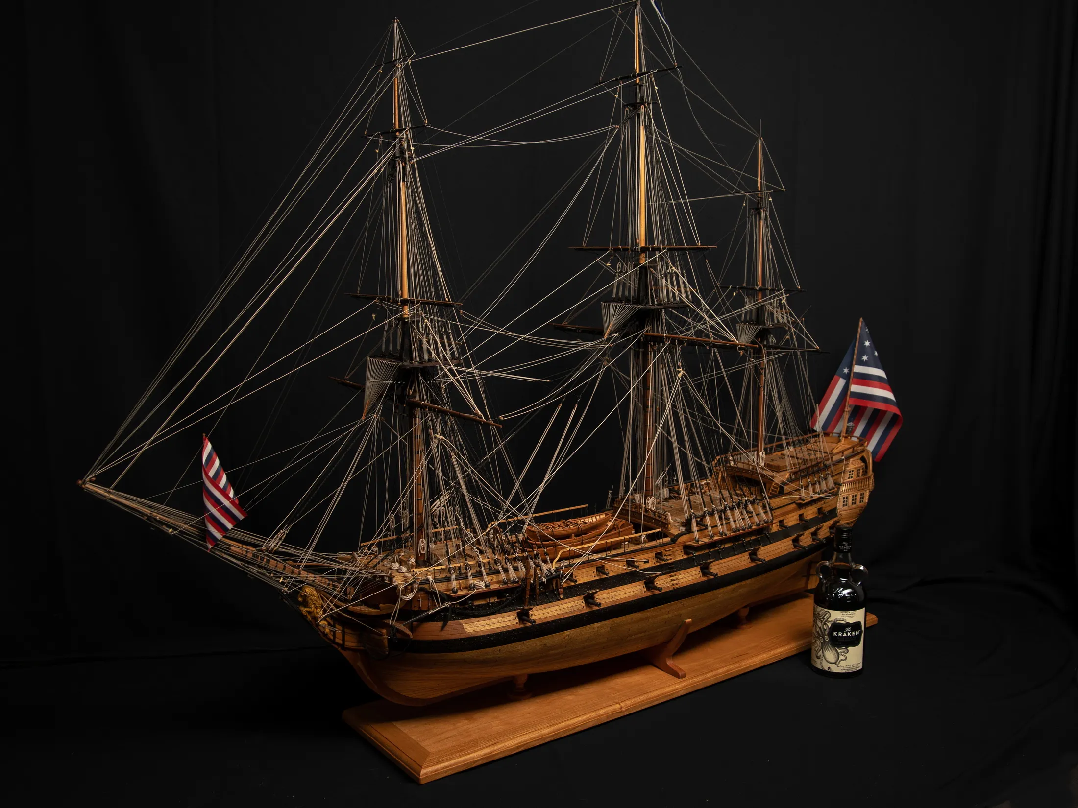 Модель корабля Bonhomme Richard - Верфь на Столе