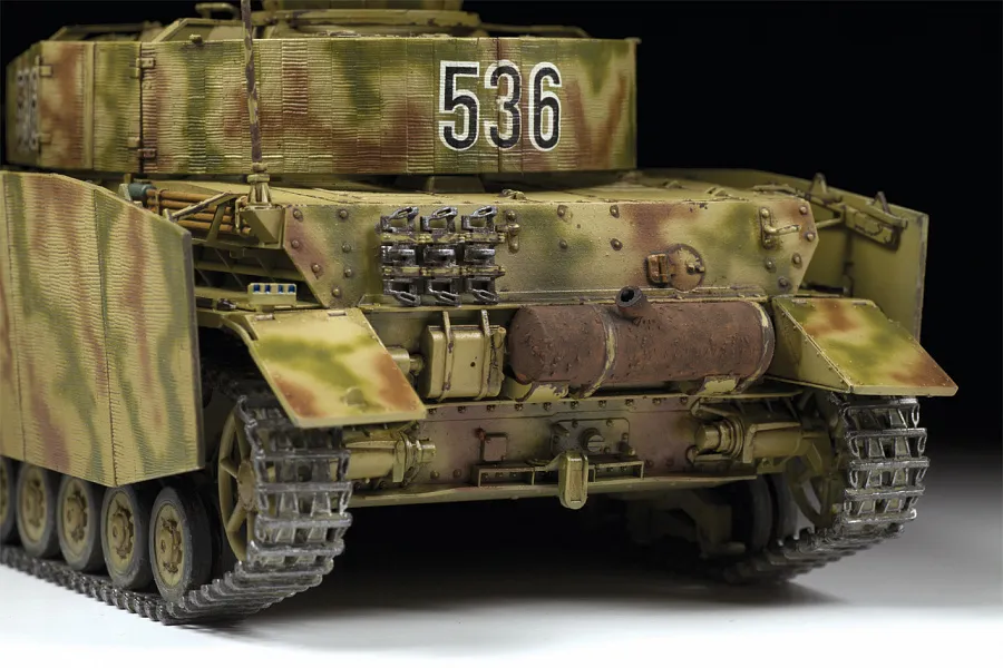 Немецкий средний танк "T-IV H"