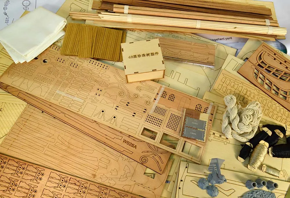 Черная Жемчужина, большая версия + (Полный набор инструментов, клея и лак) Черная Жемчужина, большая версия + (Полный набор инструментов, клея и лак)