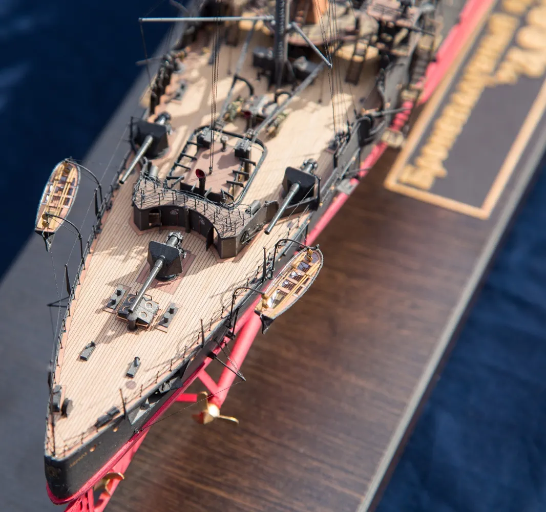 Модель корабля Бронепалубный крейсер I-го ранга "АВРОРА" - Верфь на Столе