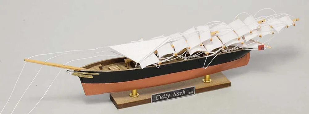 деревянная модель парусника Cutty Sark корабль в бутылке