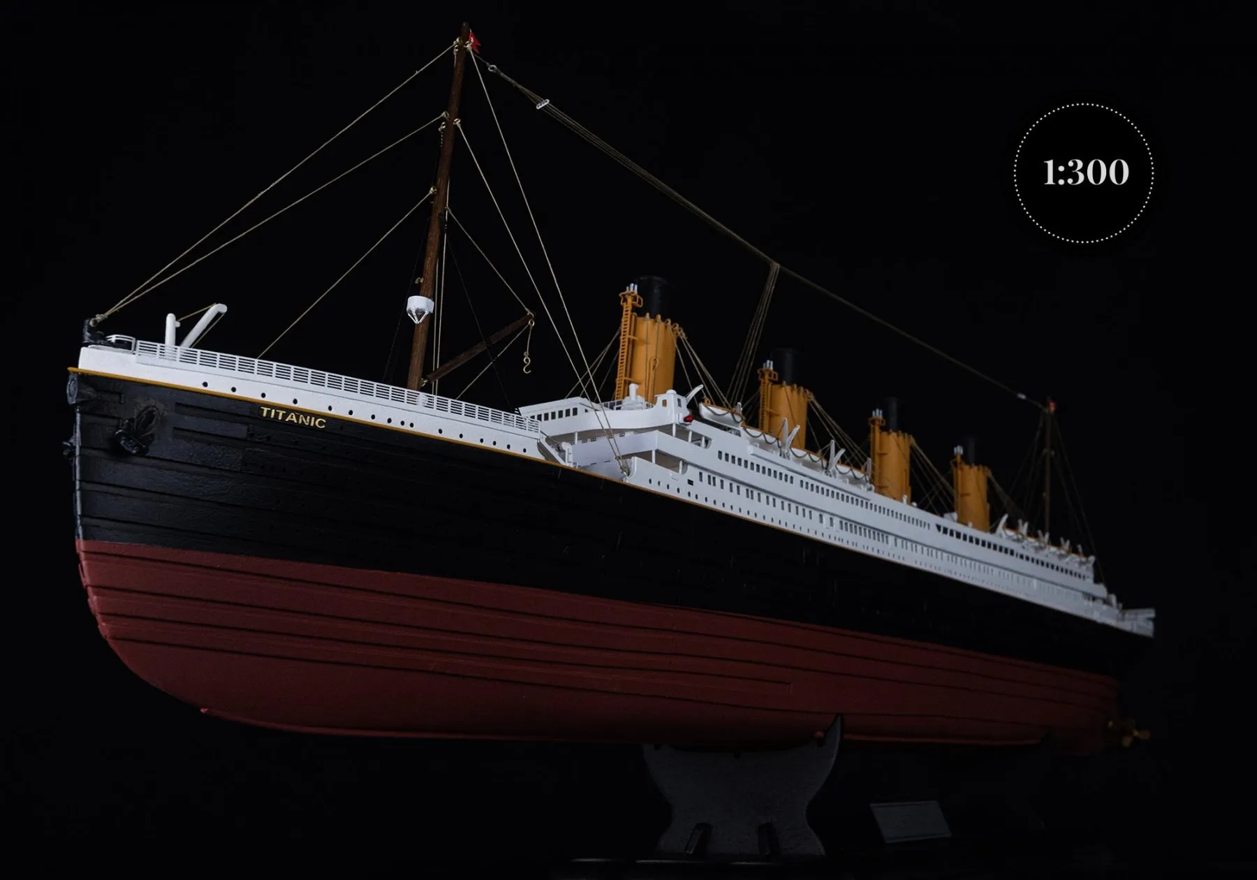 RMS TITANIC (Титаник) + (Полный набор инструментов, клея и краски)