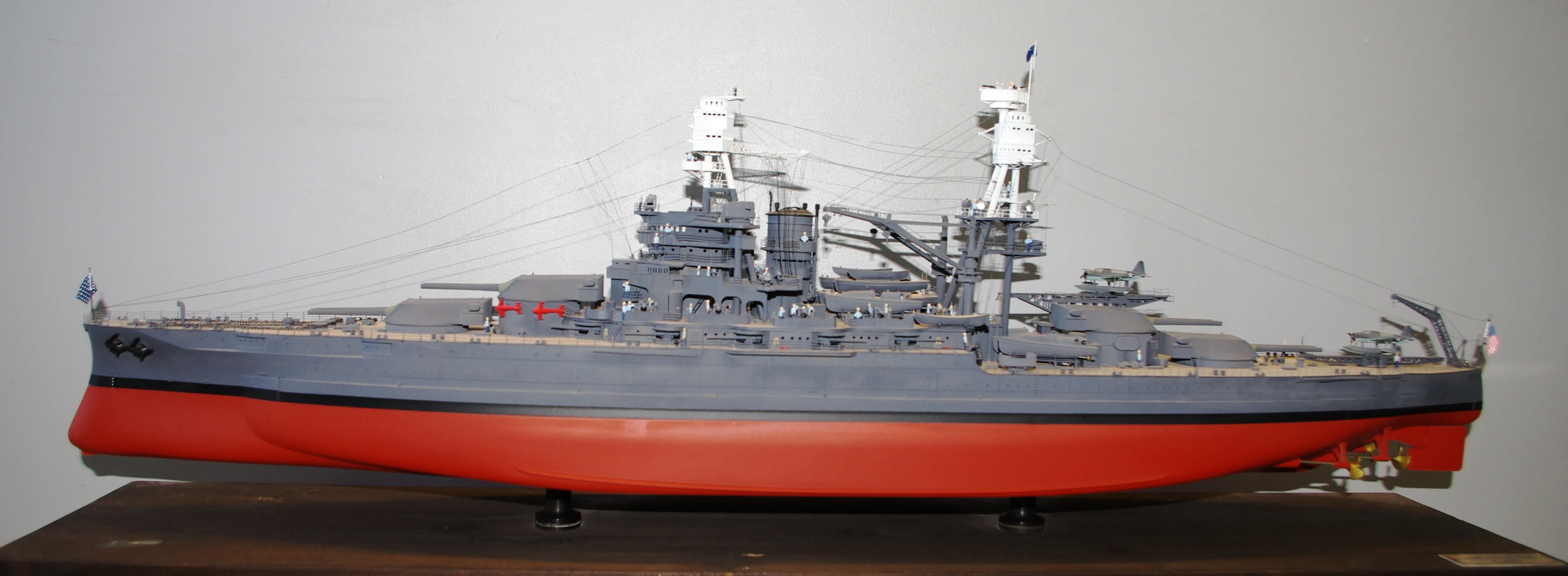 Модель корабля Линкор  ВВ-39  "АРИЗОНА"  декабрь 1941 г. - Верфь на Столе