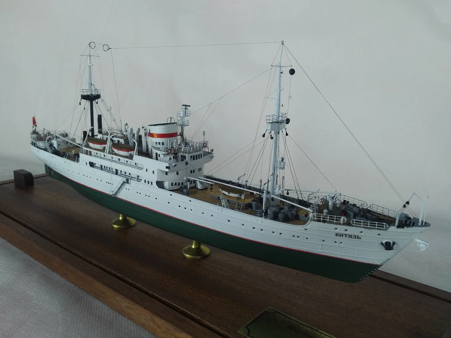 Модель корабля НАУЧНО ИССЛЕДОВАТЕЛЬСКОЕ СУДНО «ВИТЯЗЬ» - Верфь на Столе