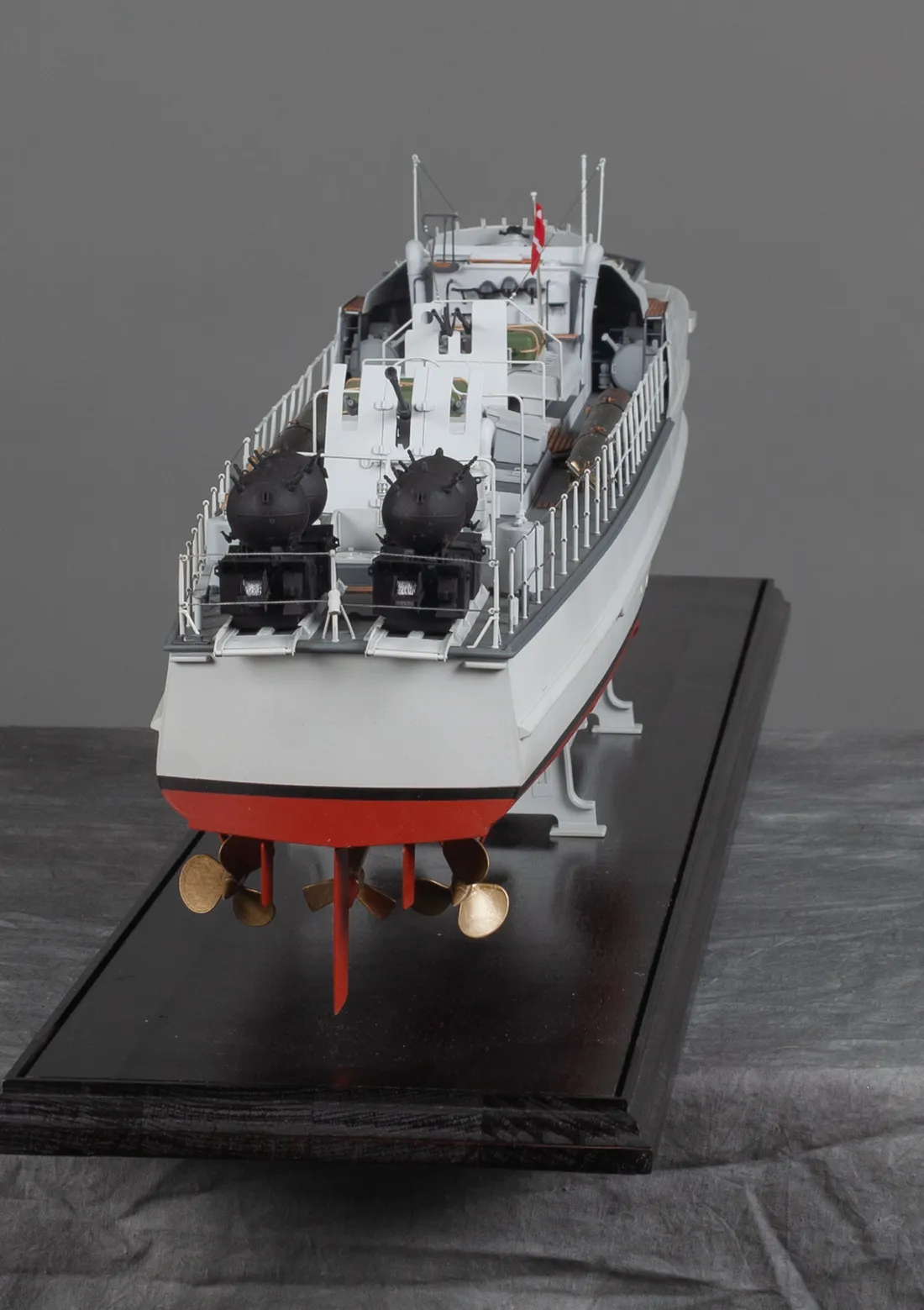 Модель корабля Schnellboot S-100 - Верфь на Столе