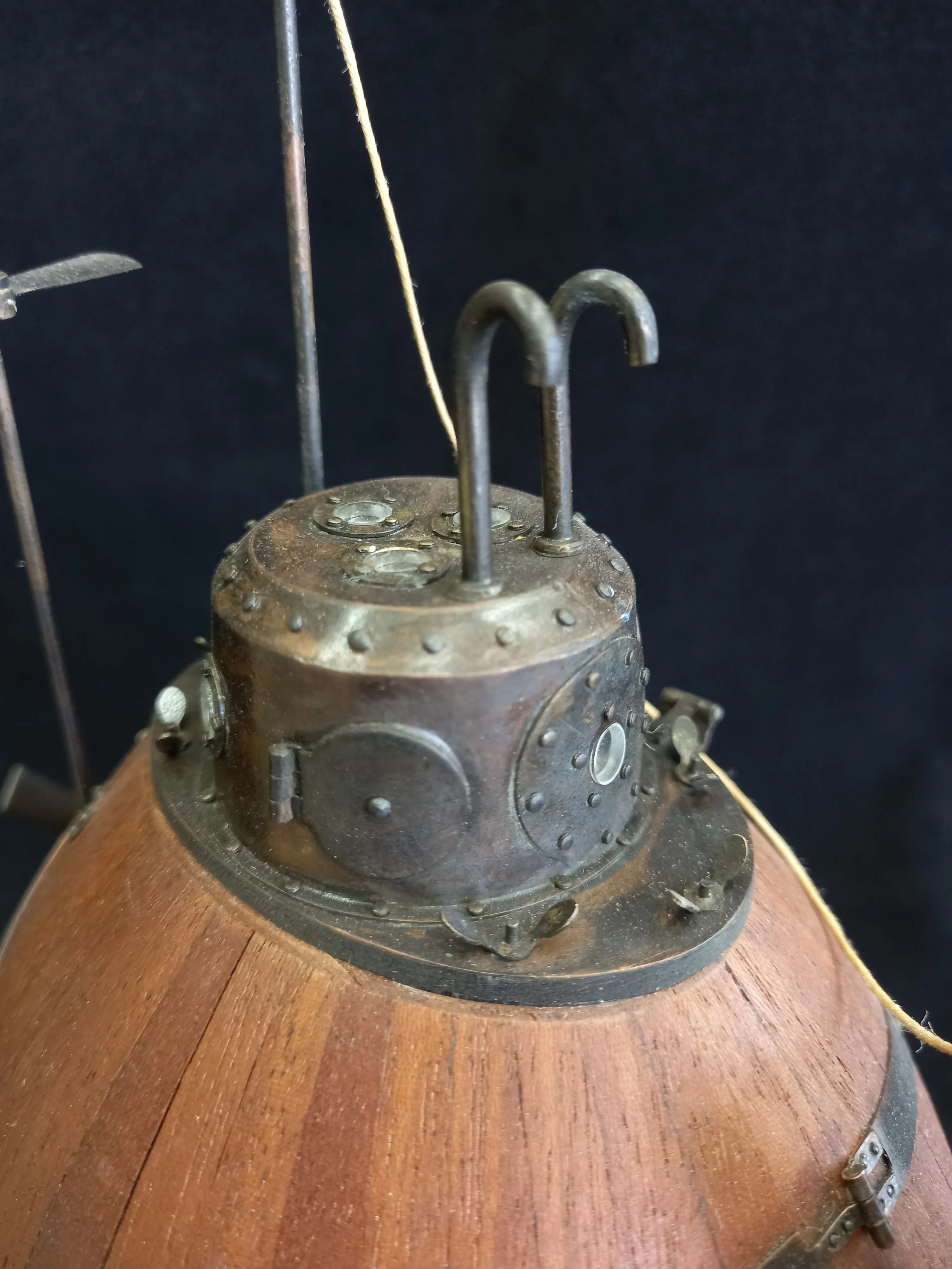 Модель корабля Подводная лодка "ЧЕРЕПАХА" Д. Бушнелла 1776 г. - Верфь на Столе