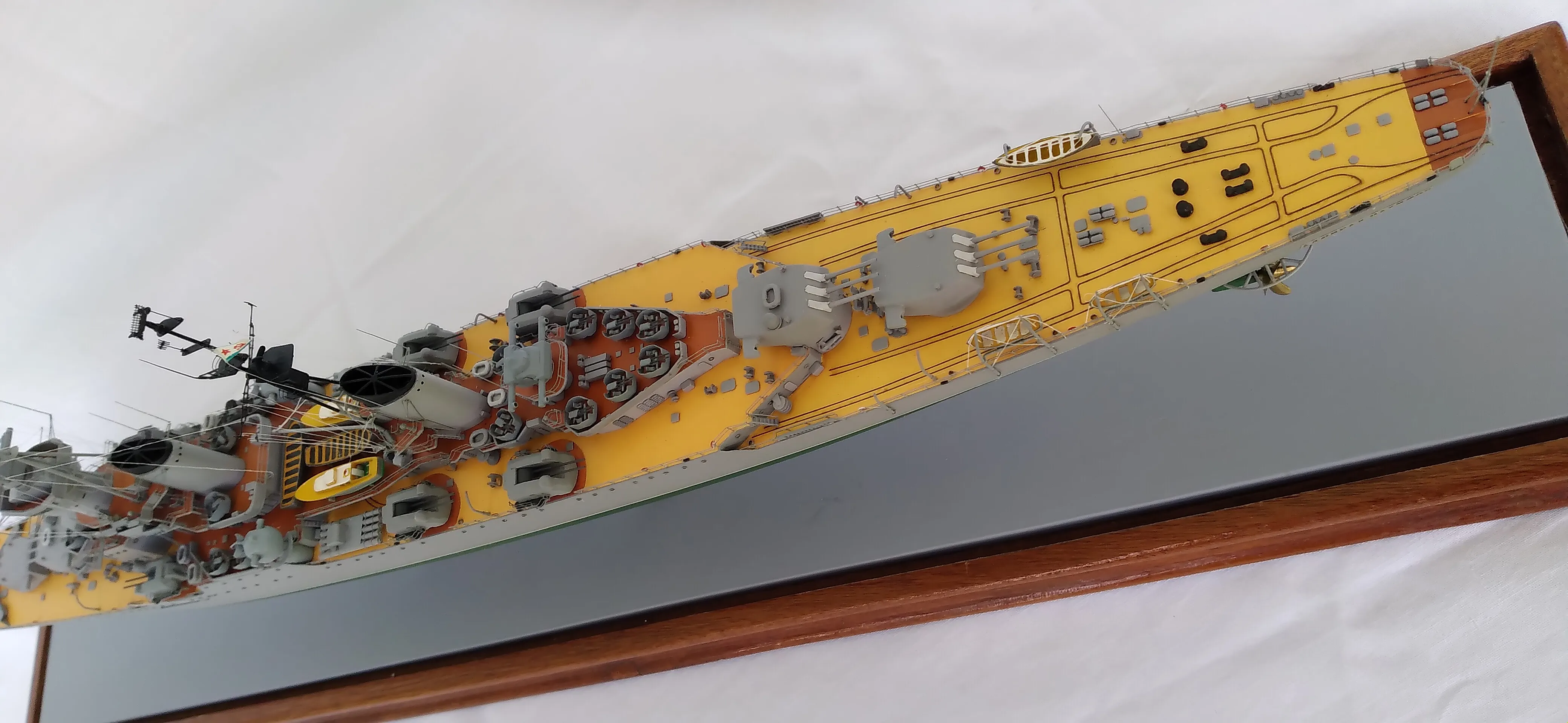 Модель корабля Артиллерийский крейсер "Адмирал Нахимов" - Верфь на Столе