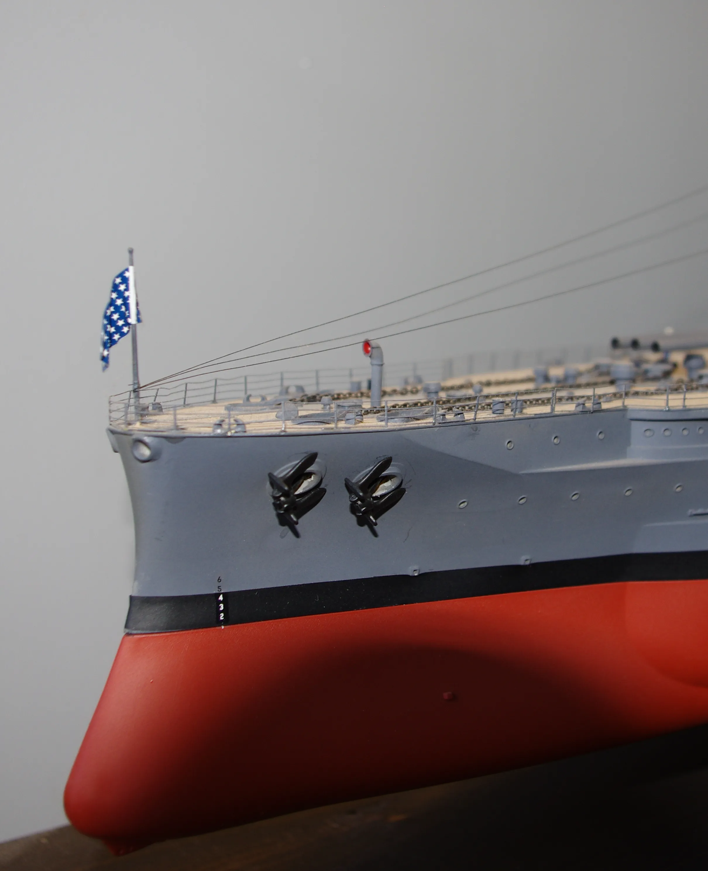 Модель корабля Линкор  ВВ-39  "АРИЗОНА"  декабрь 1941 г. - Верфь на Столе