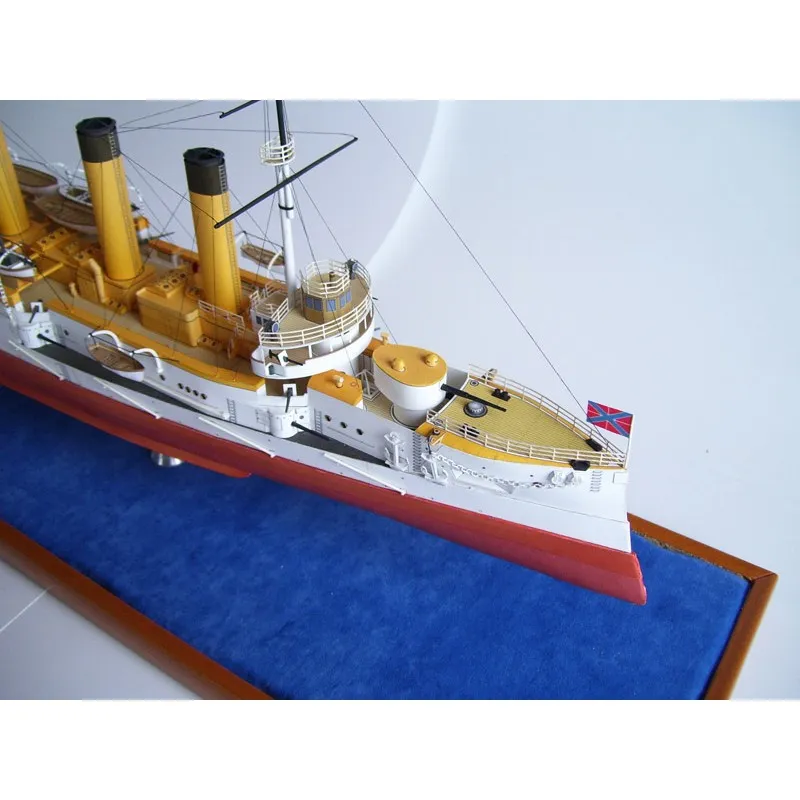 Модель из бумаги броненосный крейсер І ранга "Баян", Россия 1903 г Модель из бумаги броненосный крейсер І ранга "Баян", Россия 1903 г