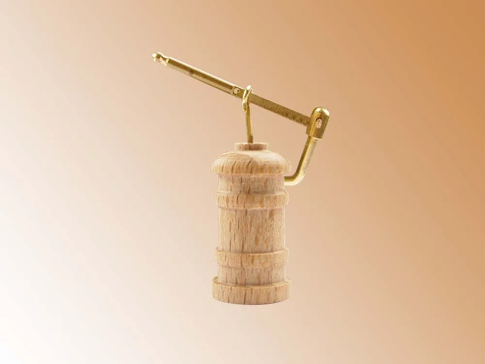 Помпа, дерево и латунь, 18 мм