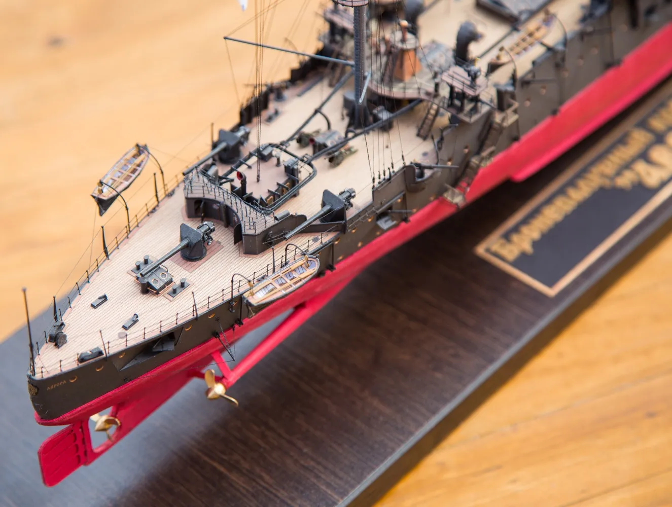 Модель корабля Бронепалубный крейсер I-го ранга "АВРОРА" - Верфь на Столе