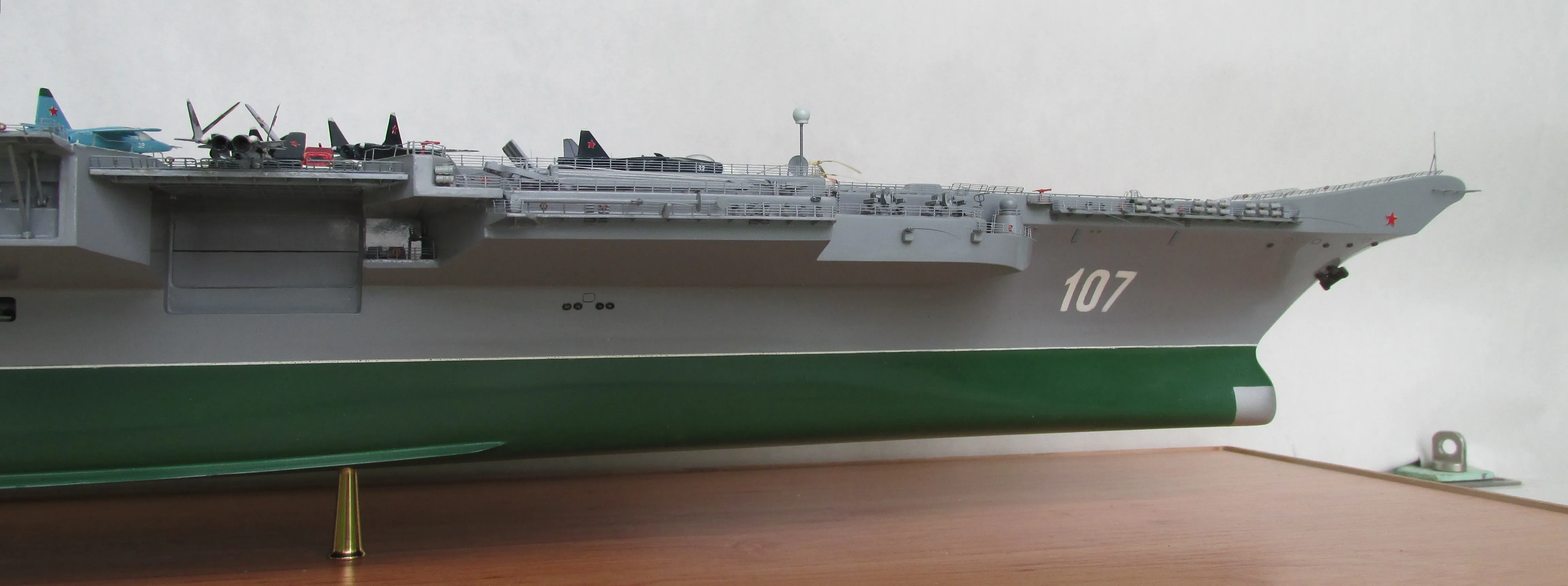 Модель корабля Авианесущий крейсер "Ульяновск" - Верфь на Столе