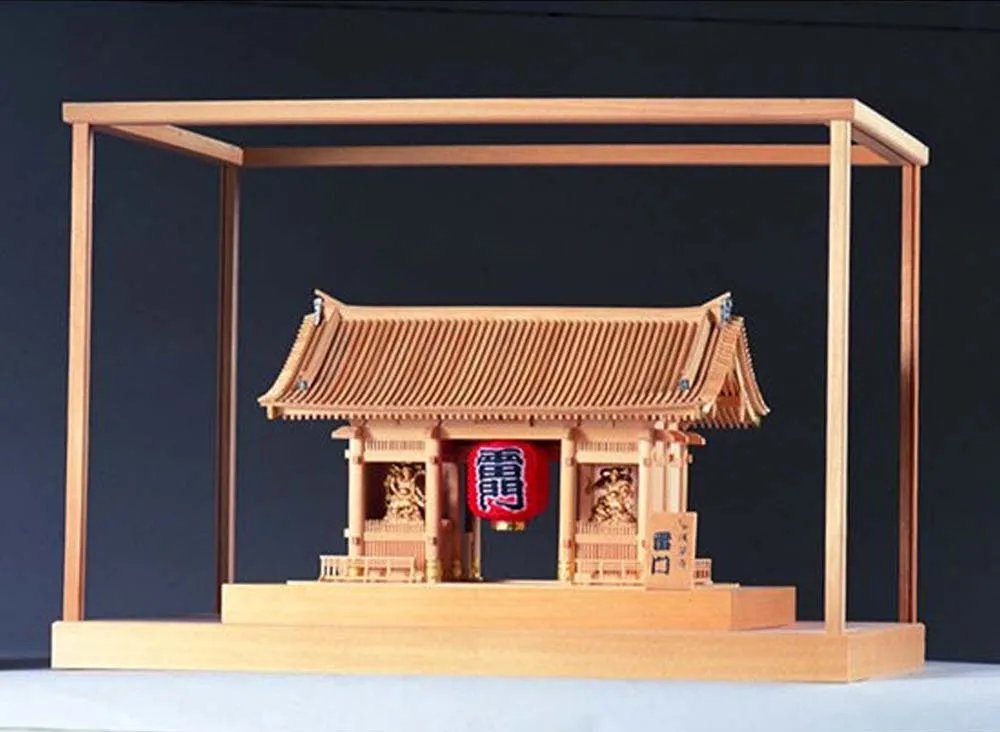 Главные ворота Senso-Ji Kaminarimon + (Стартовый набор инструментов) Главные ворота Senso-Ji Kaminarimon + (Стартовый набор инструментов)