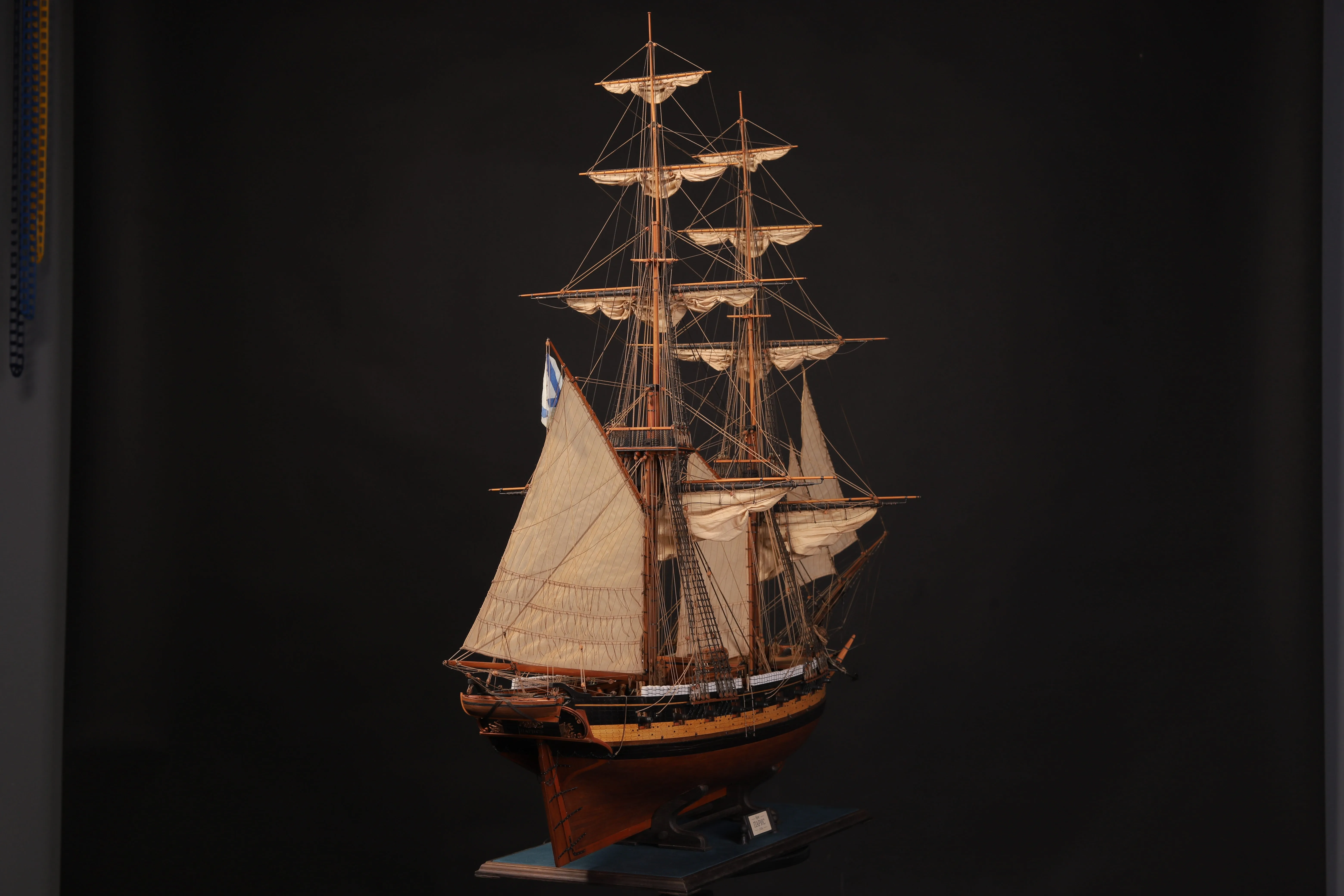 Модель корабля 20-ти пушечный бриг "Парис" - Верфь на Столе