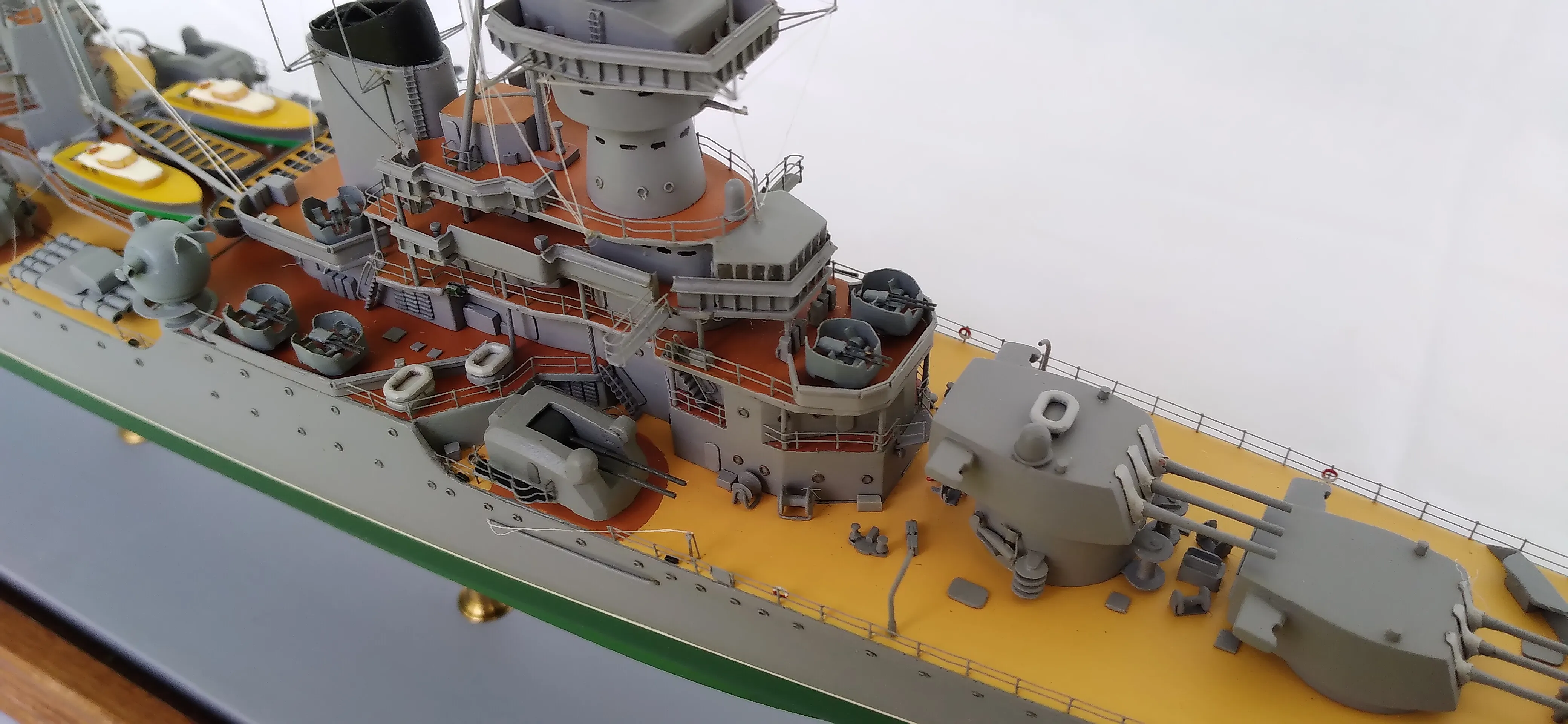 Модель корабля Артиллерийский крейсер "Адмирал Нахимов" - Верфь на Столе