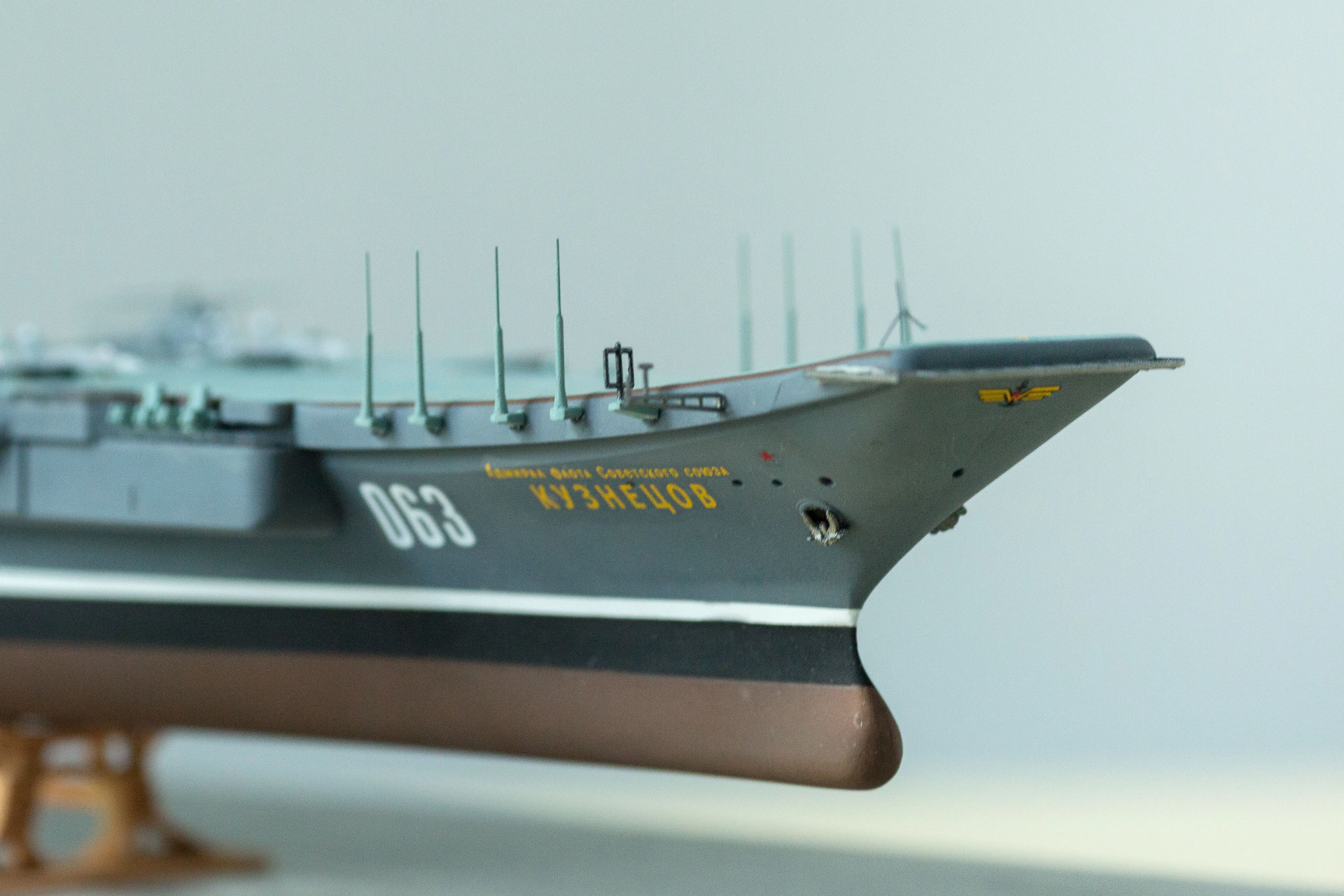 Модель корабля Авианесущий крейсер "Адмирал Кузнецов" - Верфь на Столе