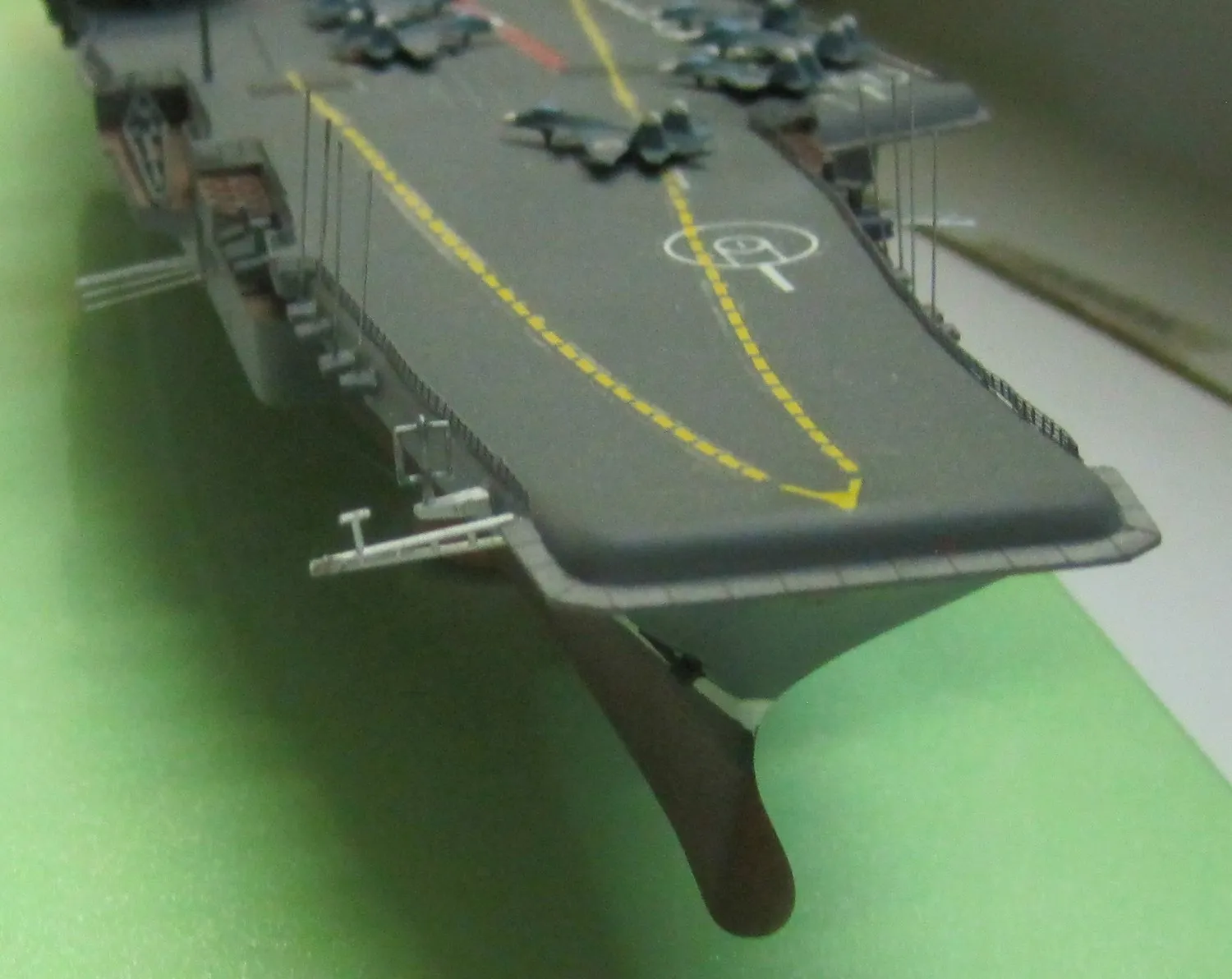 Модель корабля Авианесущий крейсер "Адмирал Кузнецов" - Верфь на Столе