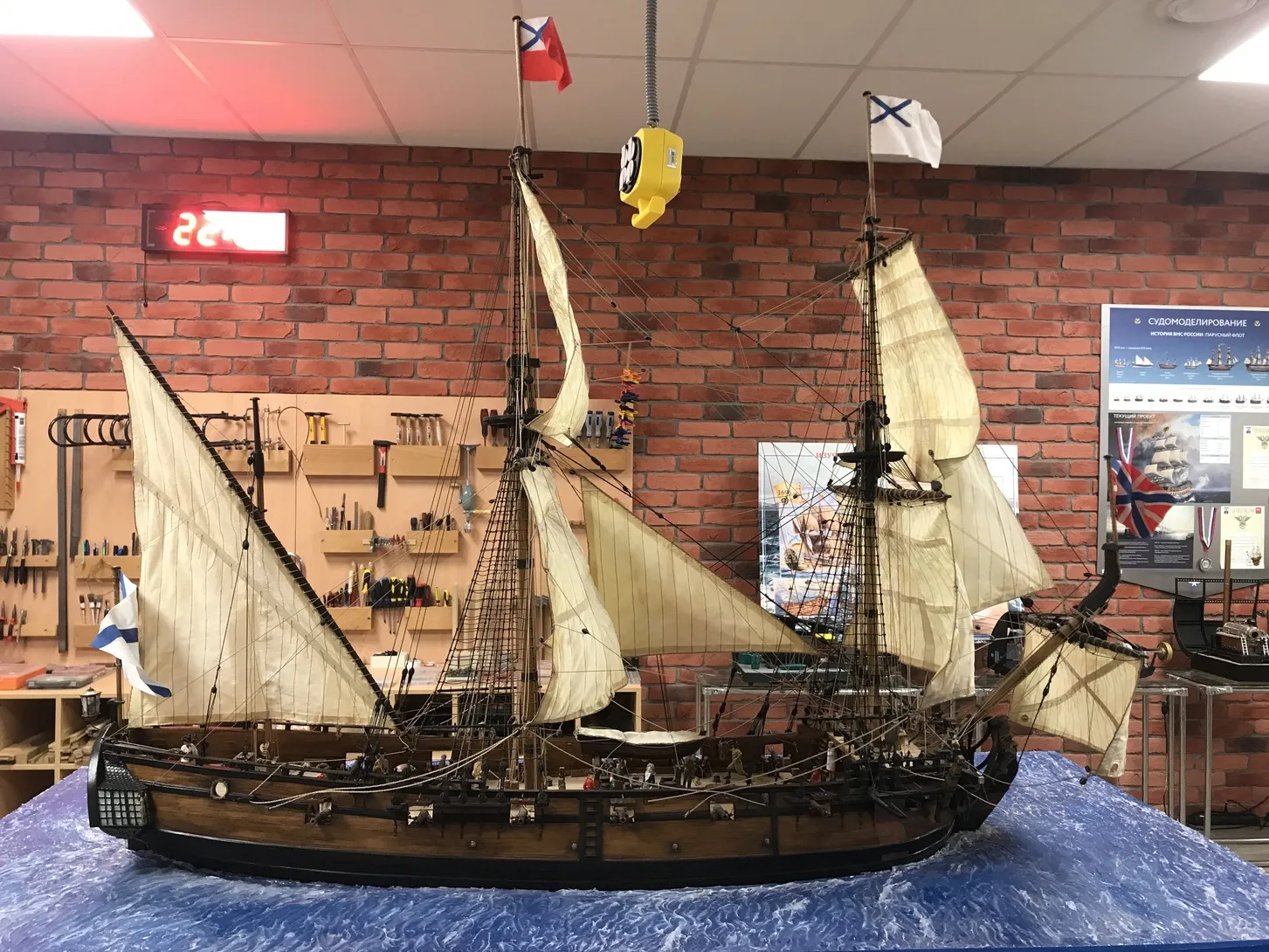 Модель корабля Шнява Балтийского флота "Фаворитка" - Верфь на Столе