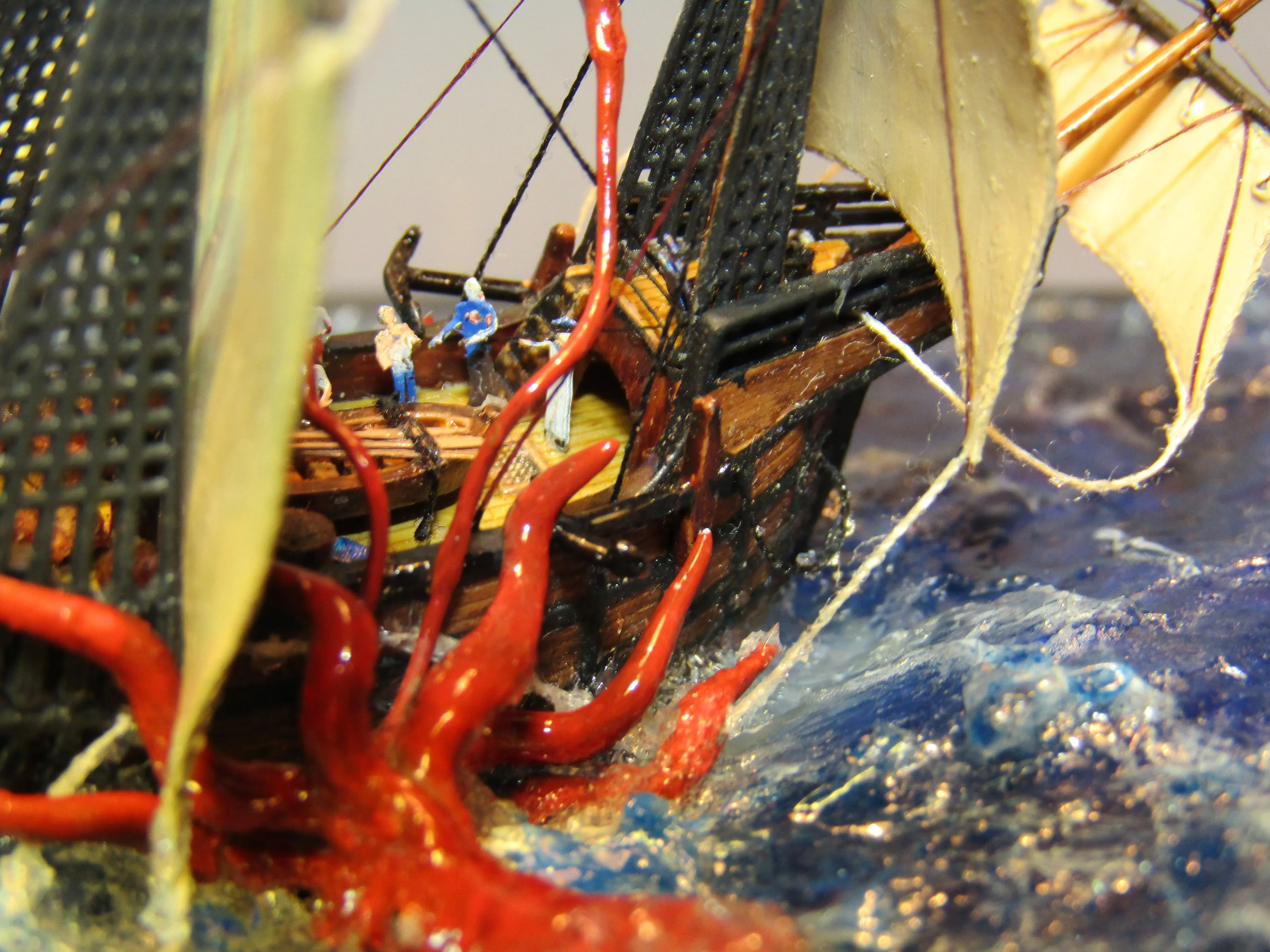 Модель корабля Каракка “Santa Maria” и Кракен - Верфь на Столе