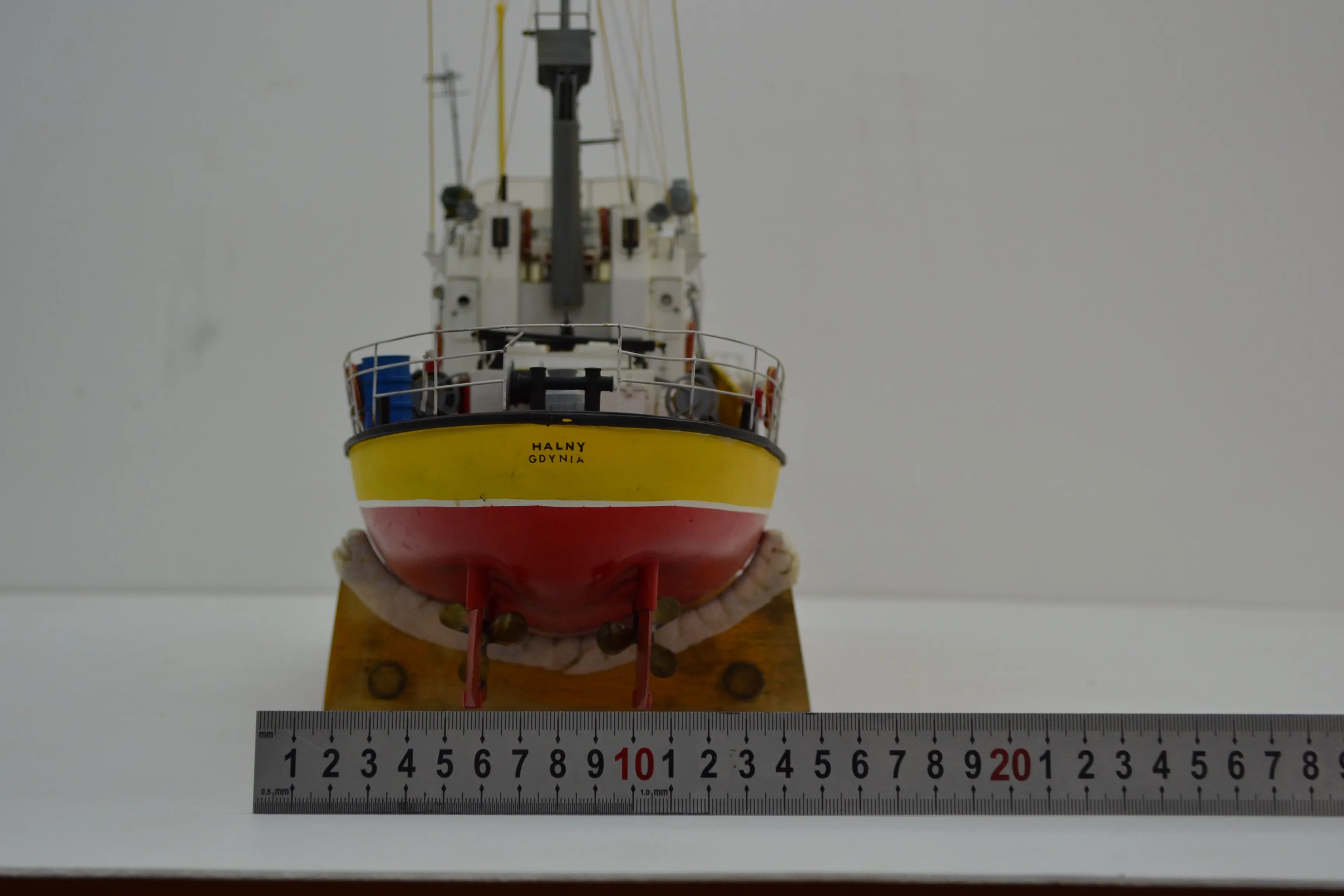 Модель корабля Буксир-спасатель "HALNY"  - Верфь на Столе